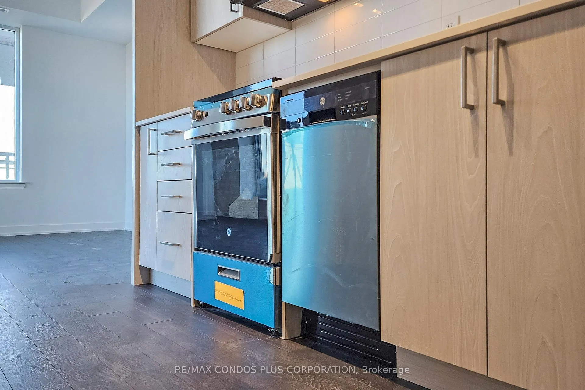 Photo 13 of Unit 610, 1 Cardiff Street, Toronto, Mount Pleasant East — HOMEH