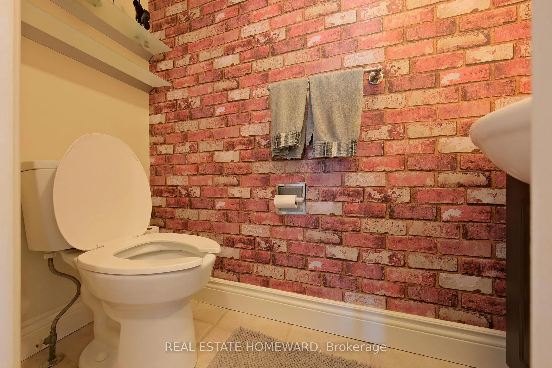 Photo 17 of 2188 Ferguson Street, Innisfil, Alcona — HOMEH