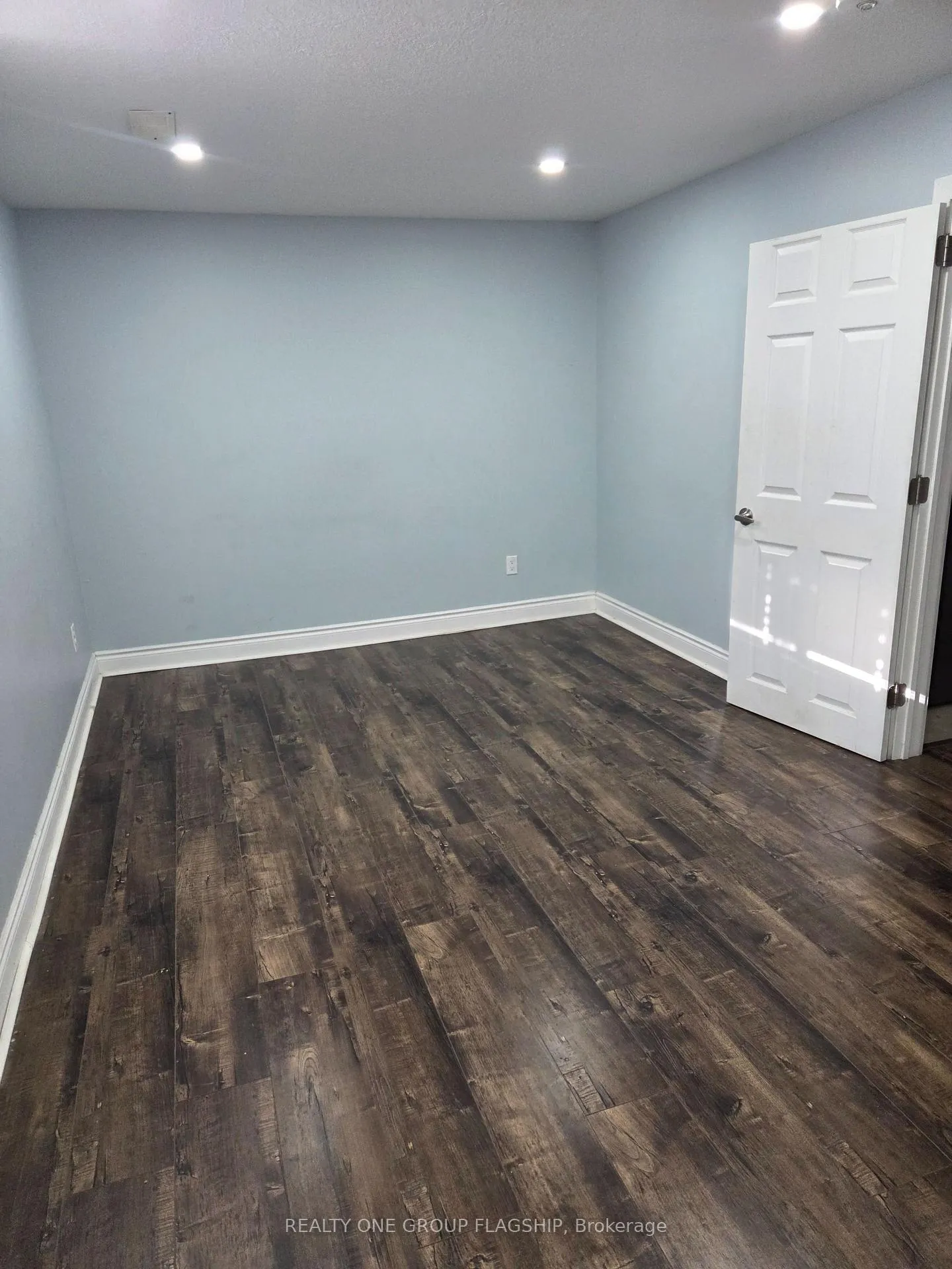 Photo 18 of Unit Basement, 218 Tremaine Crescent, Kitchener, Idlewood — HOMEH