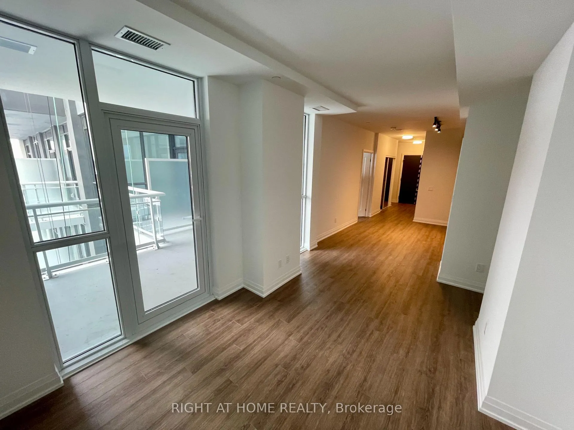 Photo 5 of Unit 518, 286 Main Street, Toronto, East End-Danforth — HOMEH