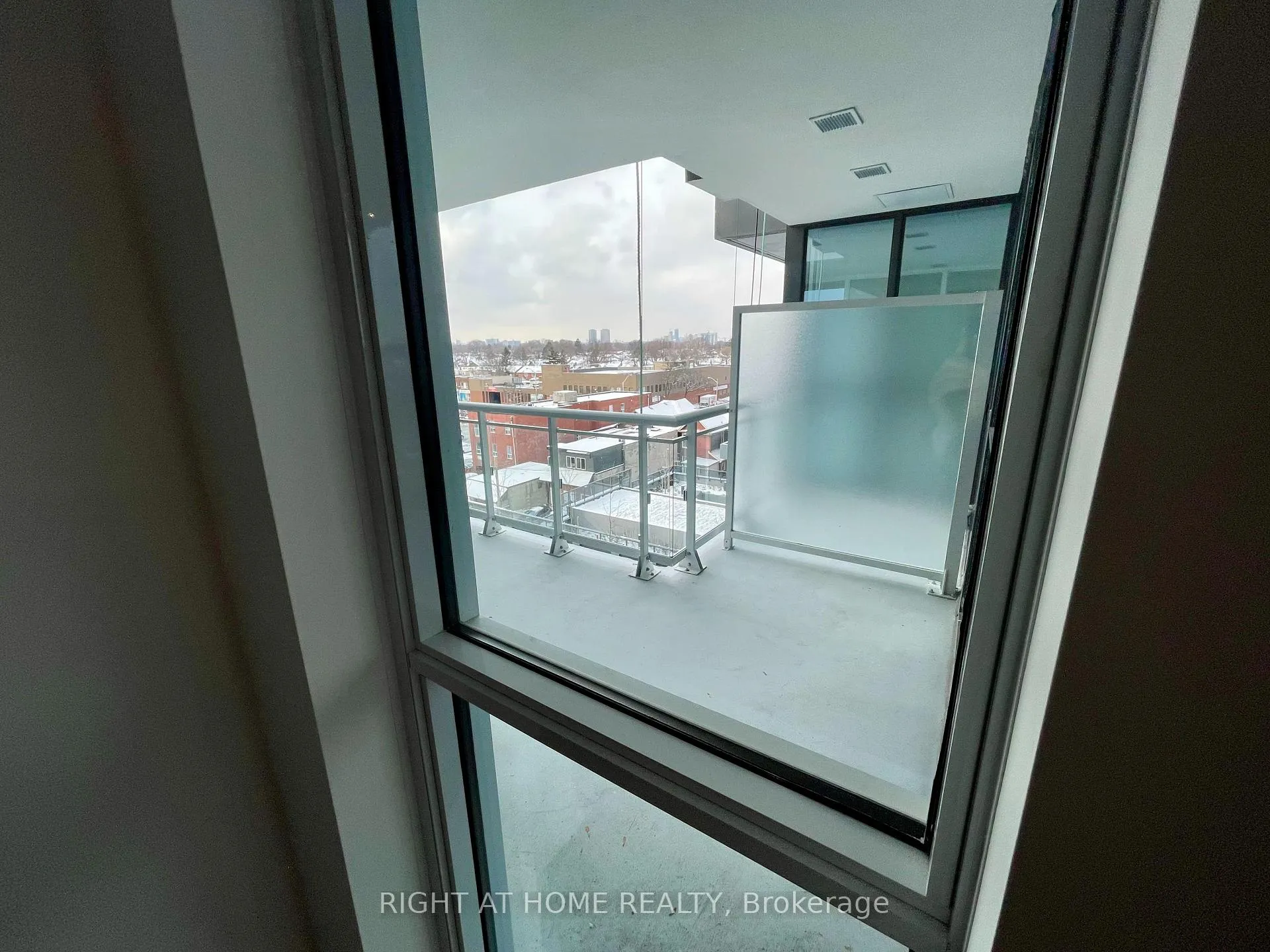 Photo 11 of Unit 518, 286 Main Street, Toronto, East End-Danforth — HOMEH