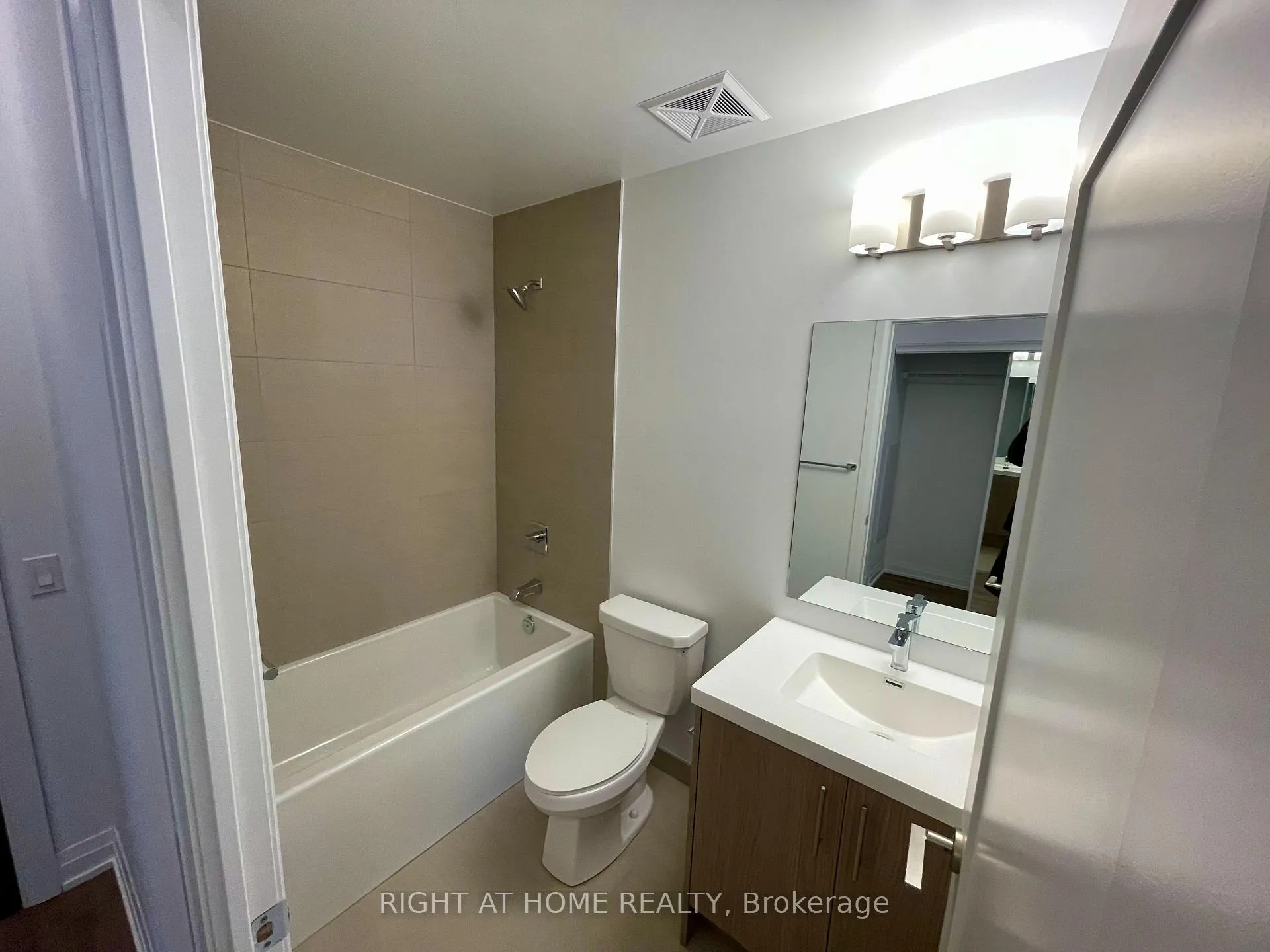 Photo 27 of Unit 518, 286 Main Street, Toronto, East End-Danforth — HOMEH