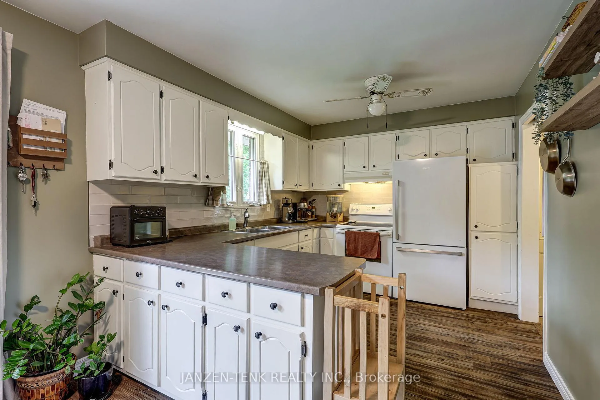 Photo 24 of 17 St Andrew Street, Aylmer — HOMEH