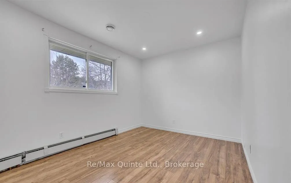 Photo 10 of 76 Gilbert Street, Belleville, Belleville Ward — HOMEH