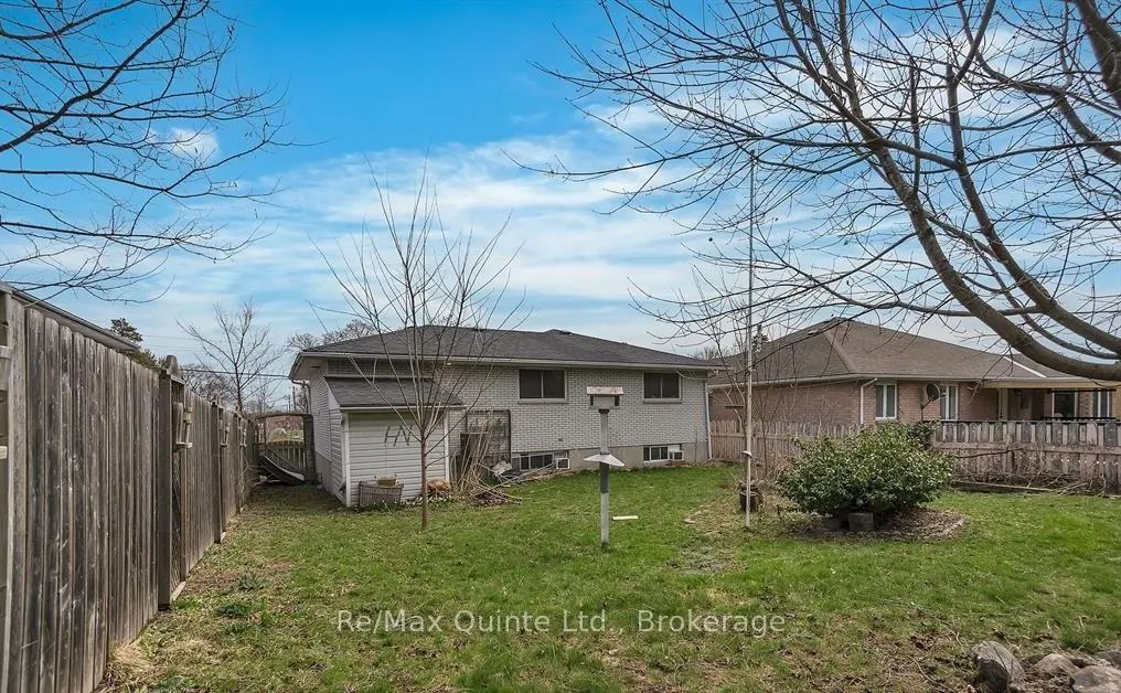 Photo 24 of 76 Gilbert Street, Belleville, Belleville Ward — HOMEH