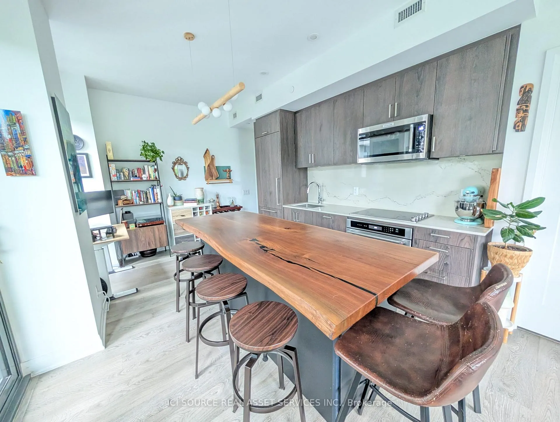 Photo 4 of Unit 328, 280 Howland Avenue, Toronto, The Annex — HOMEH