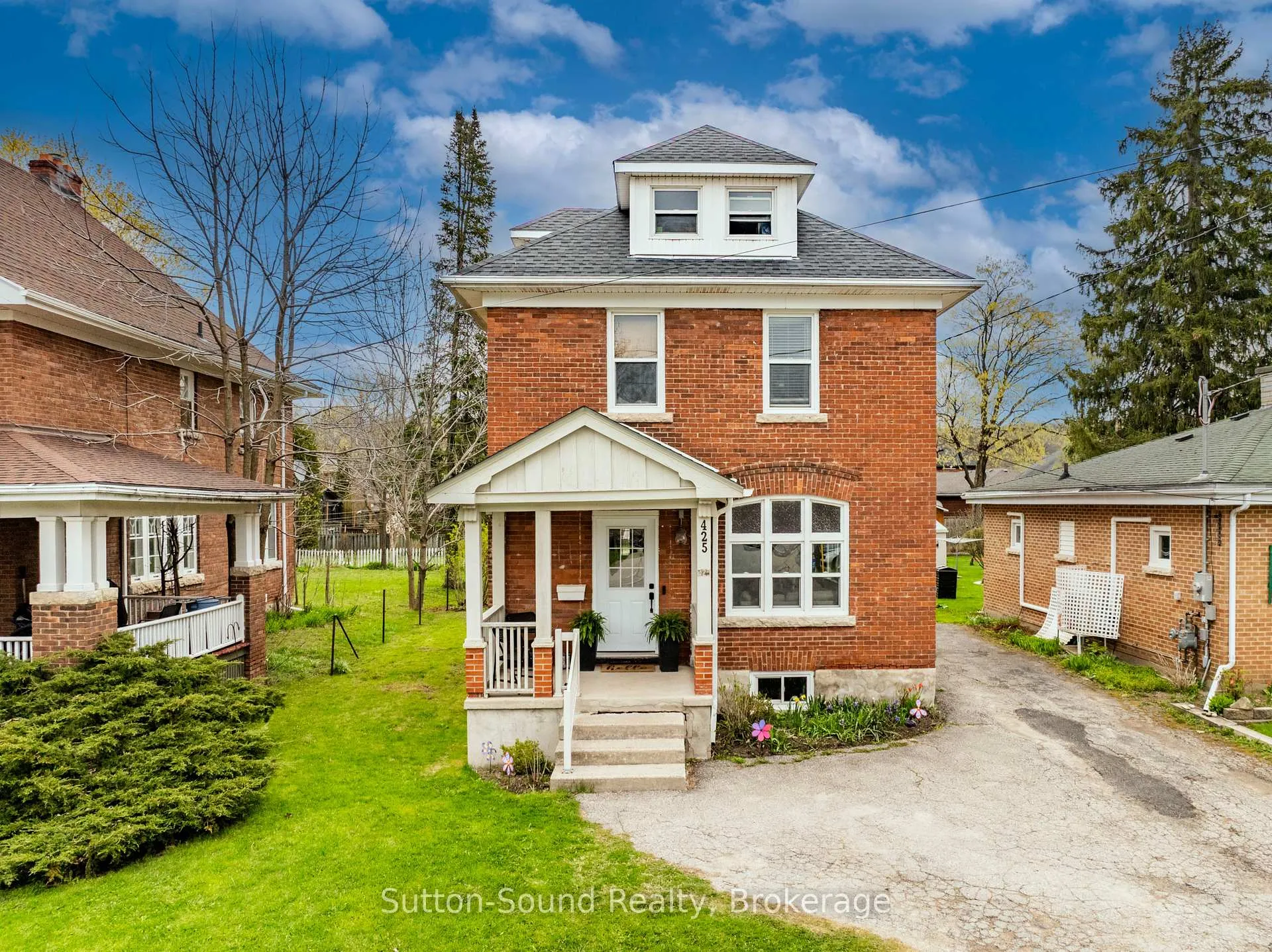 Photo 2 of 425 2nd Avenue E, Owen Sound — HOMEH
