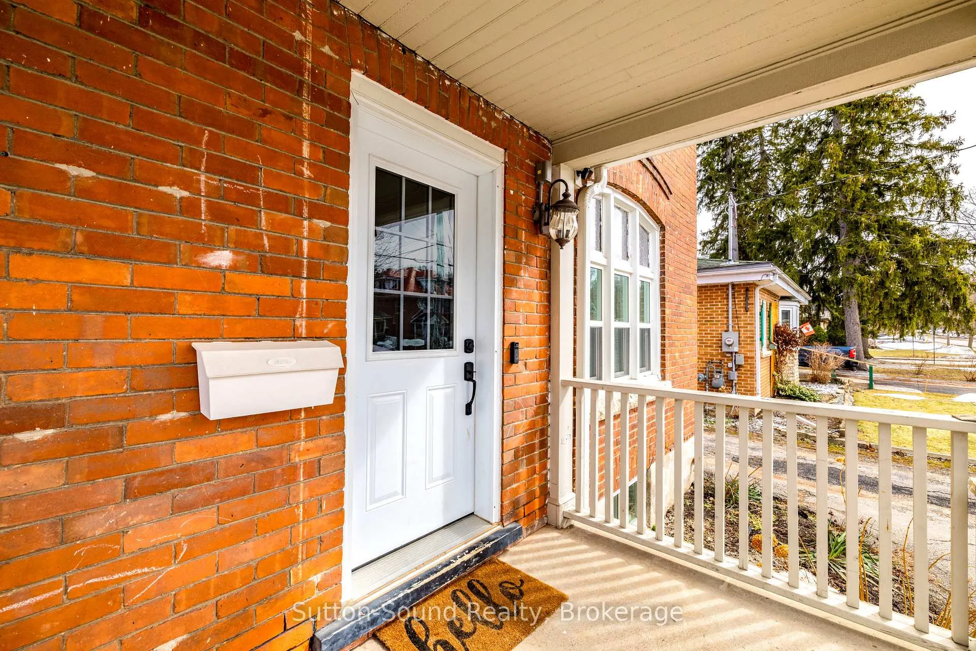 Photo 5 of 425 2nd Avenue E, Owen Sound — HOMEH