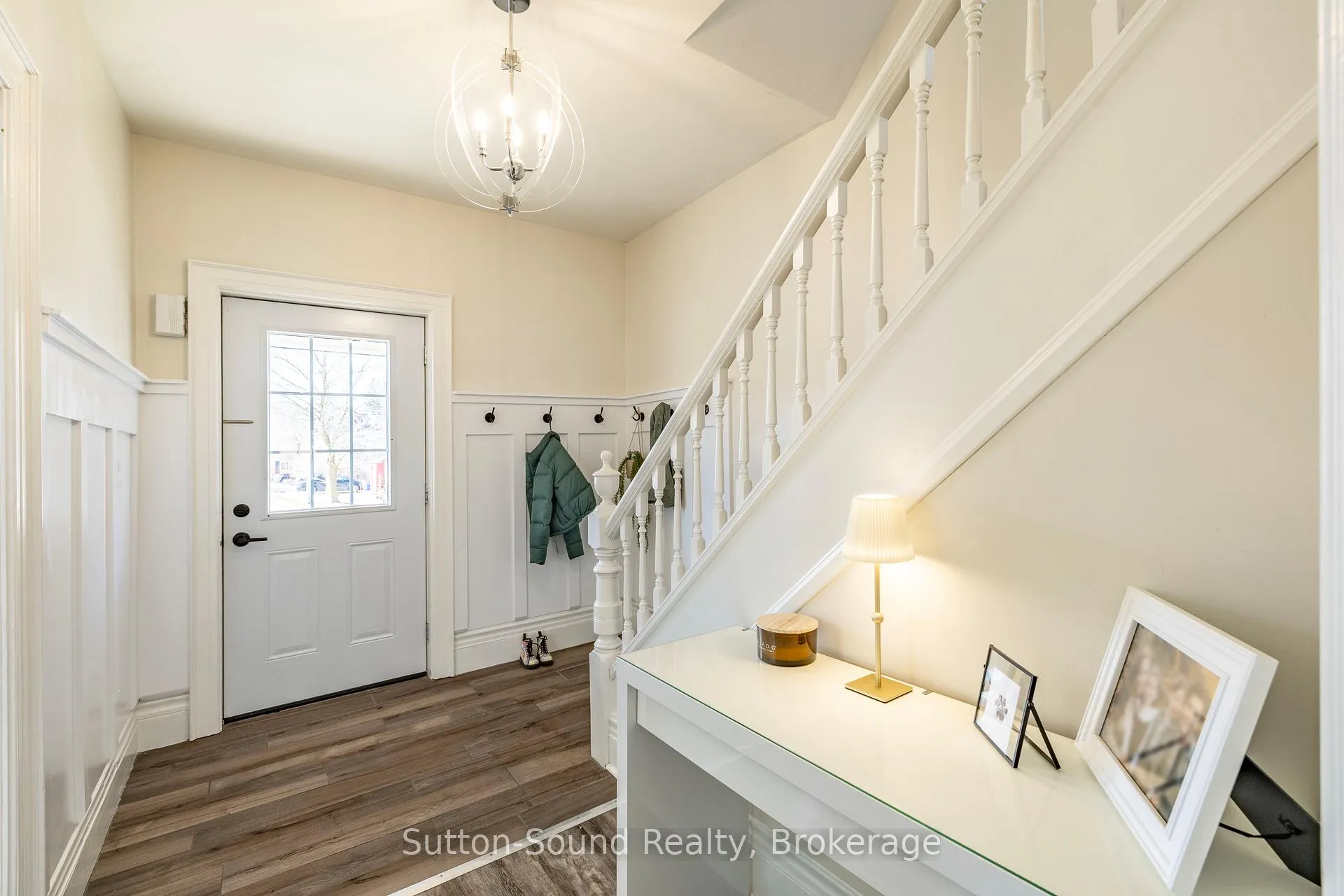 Photo 6 of 425 2nd Avenue E, Owen Sound — HOMEH