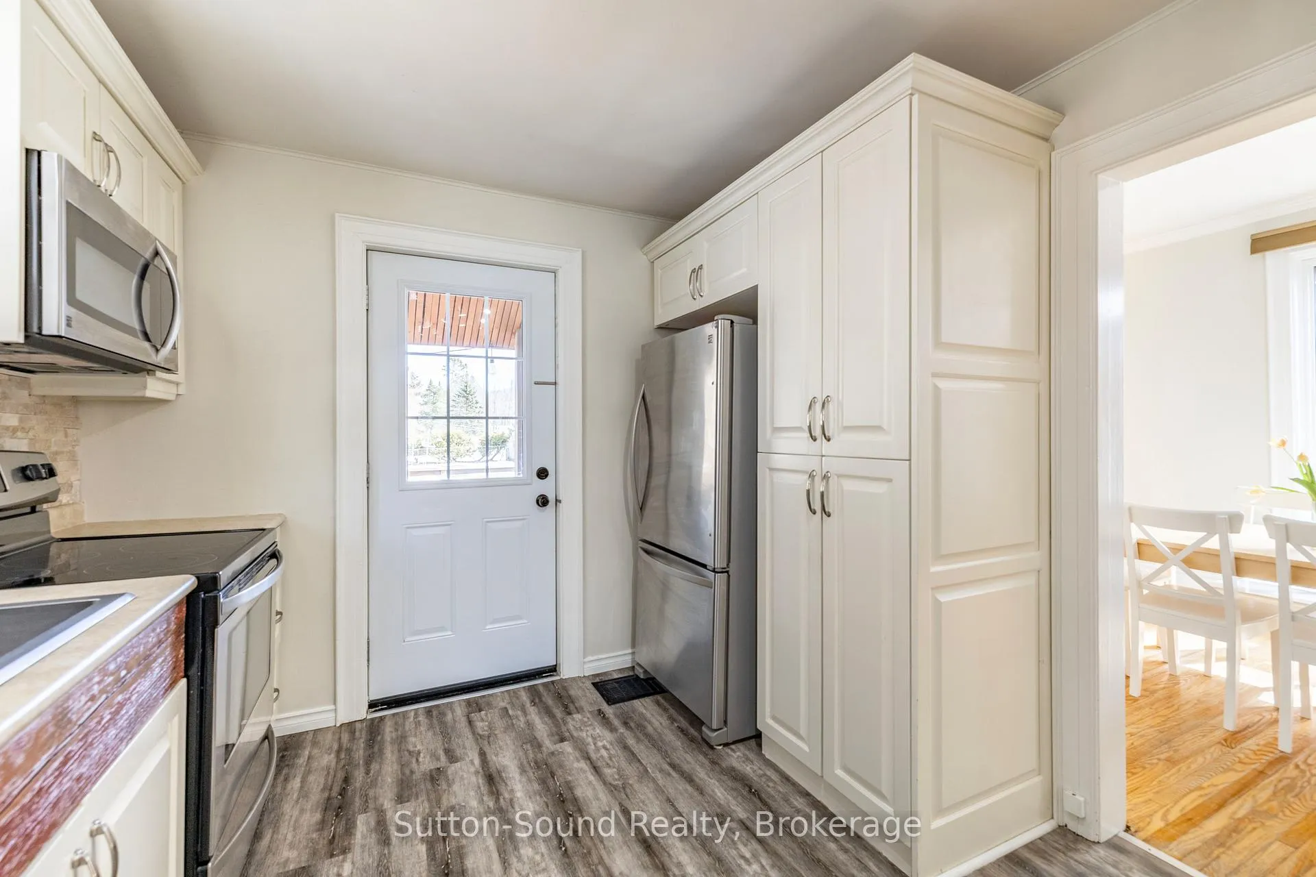 Photo 15 of 425 2nd Avenue E, Owen Sound — HOMEH
