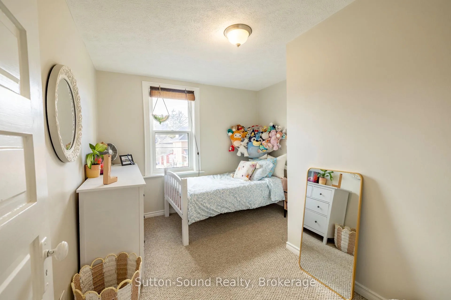 Photo 20 of 425 2nd Avenue E, Owen Sound — HOMEH