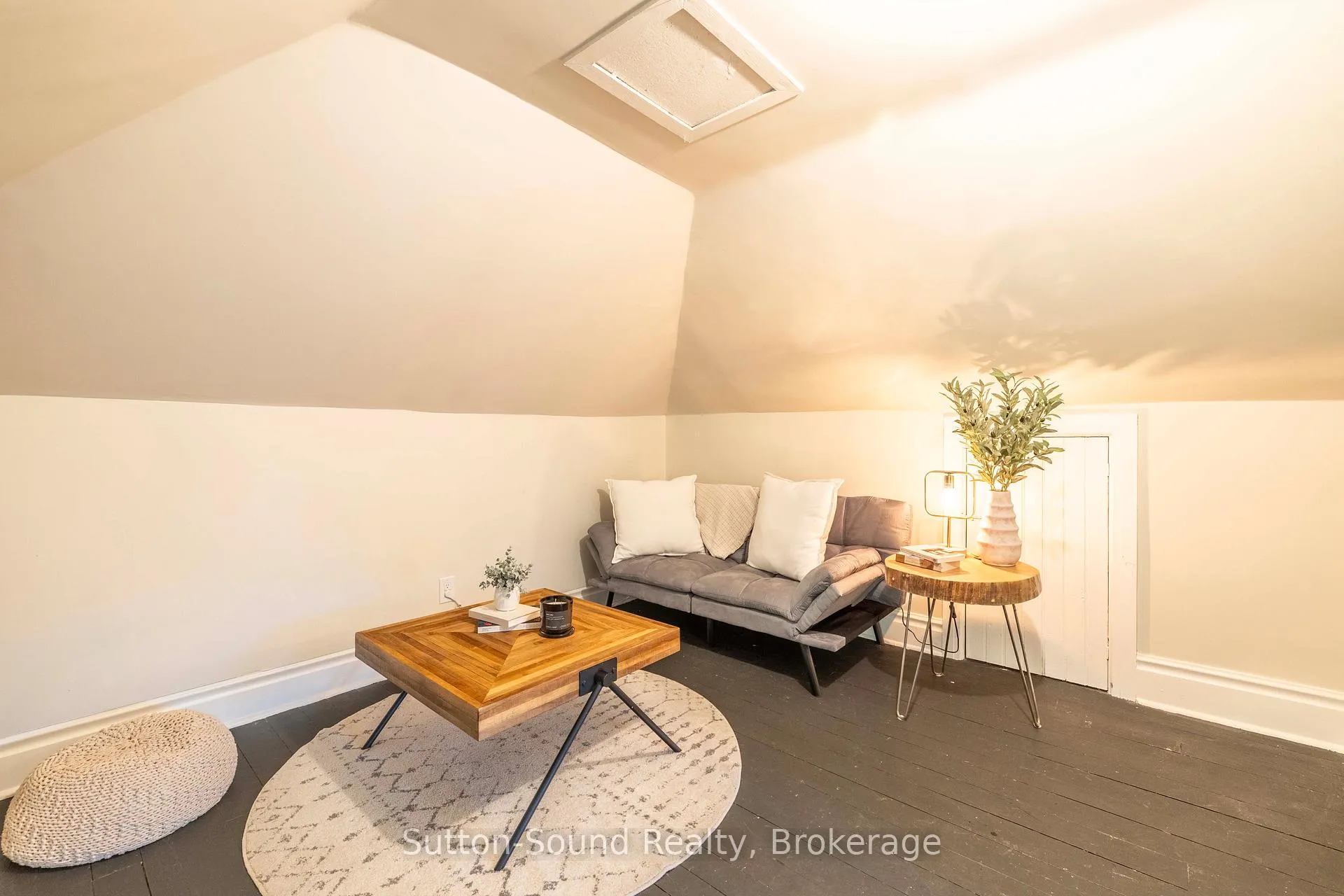 Photo 26 of 425 2nd Avenue E, Owen Sound — HOMEH