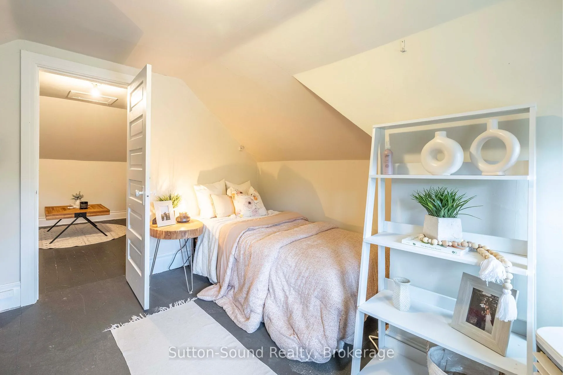 Photo 29 of 425 2nd Avenue E, Owen Sound — HOMEH