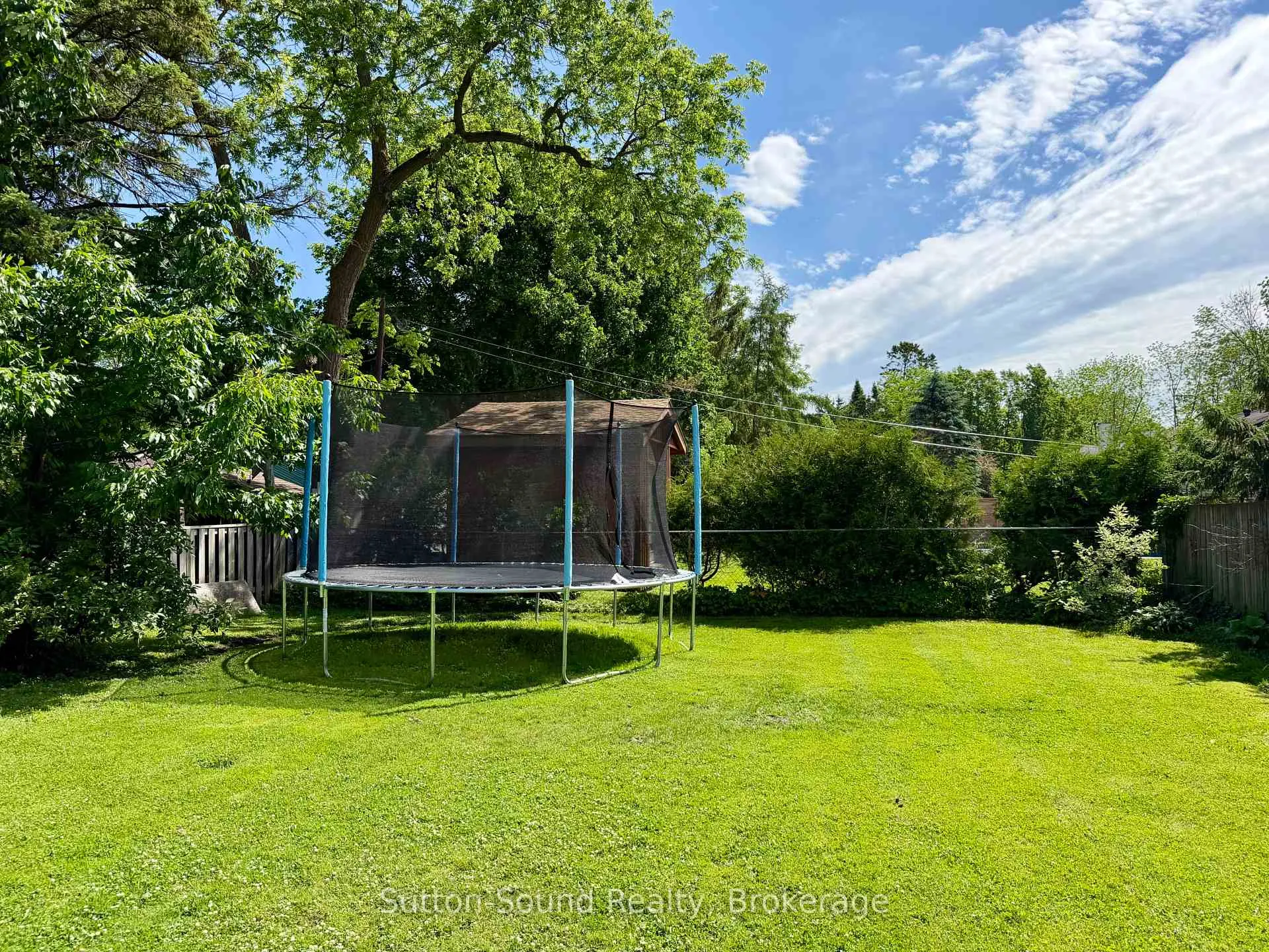 Photo 33 of 425 2nd Avenue E, Owen Sound — HOMEH