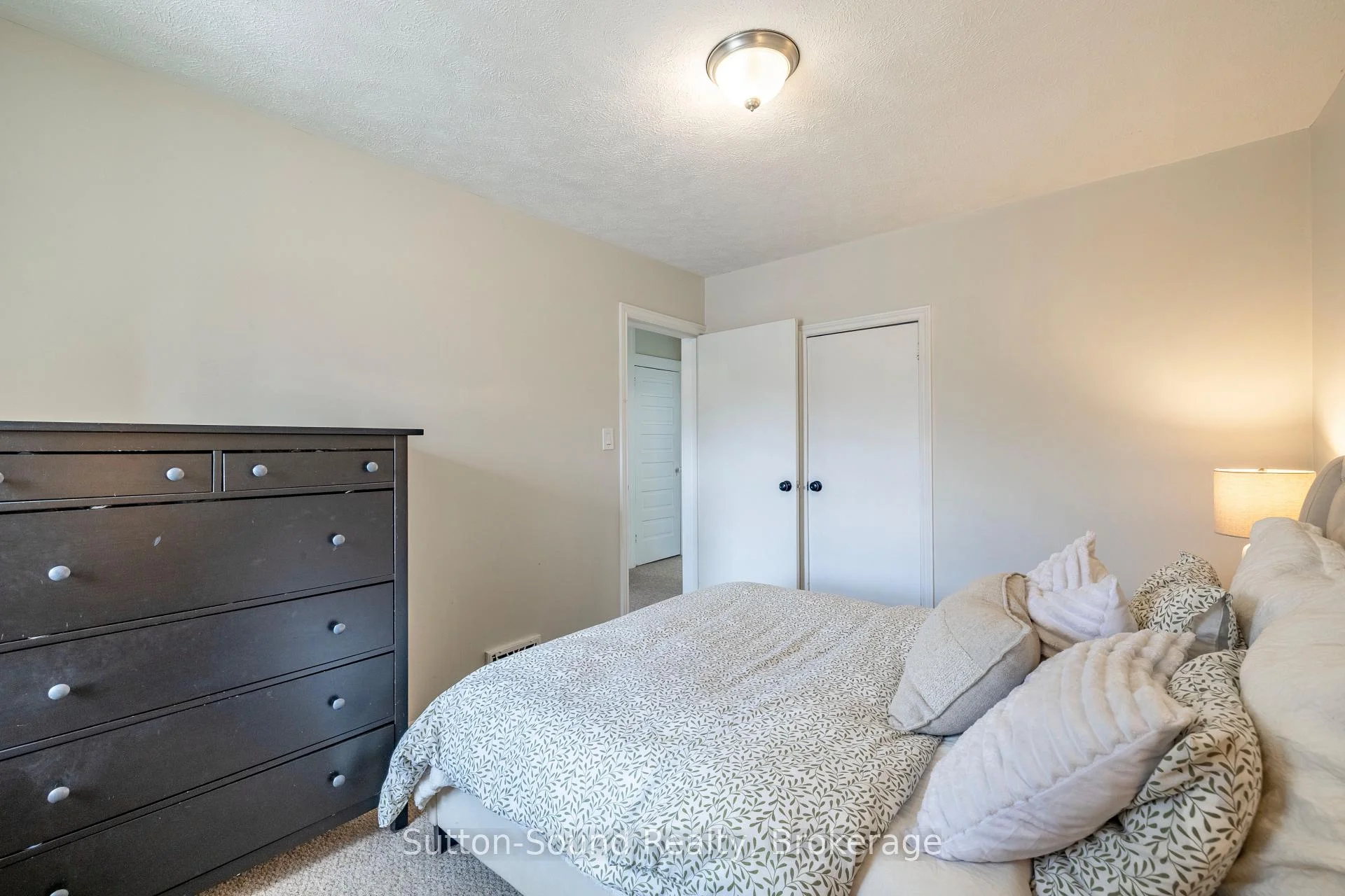 Photo 55 of 425 2nd Avenue E, Owen Sound — HOMEH