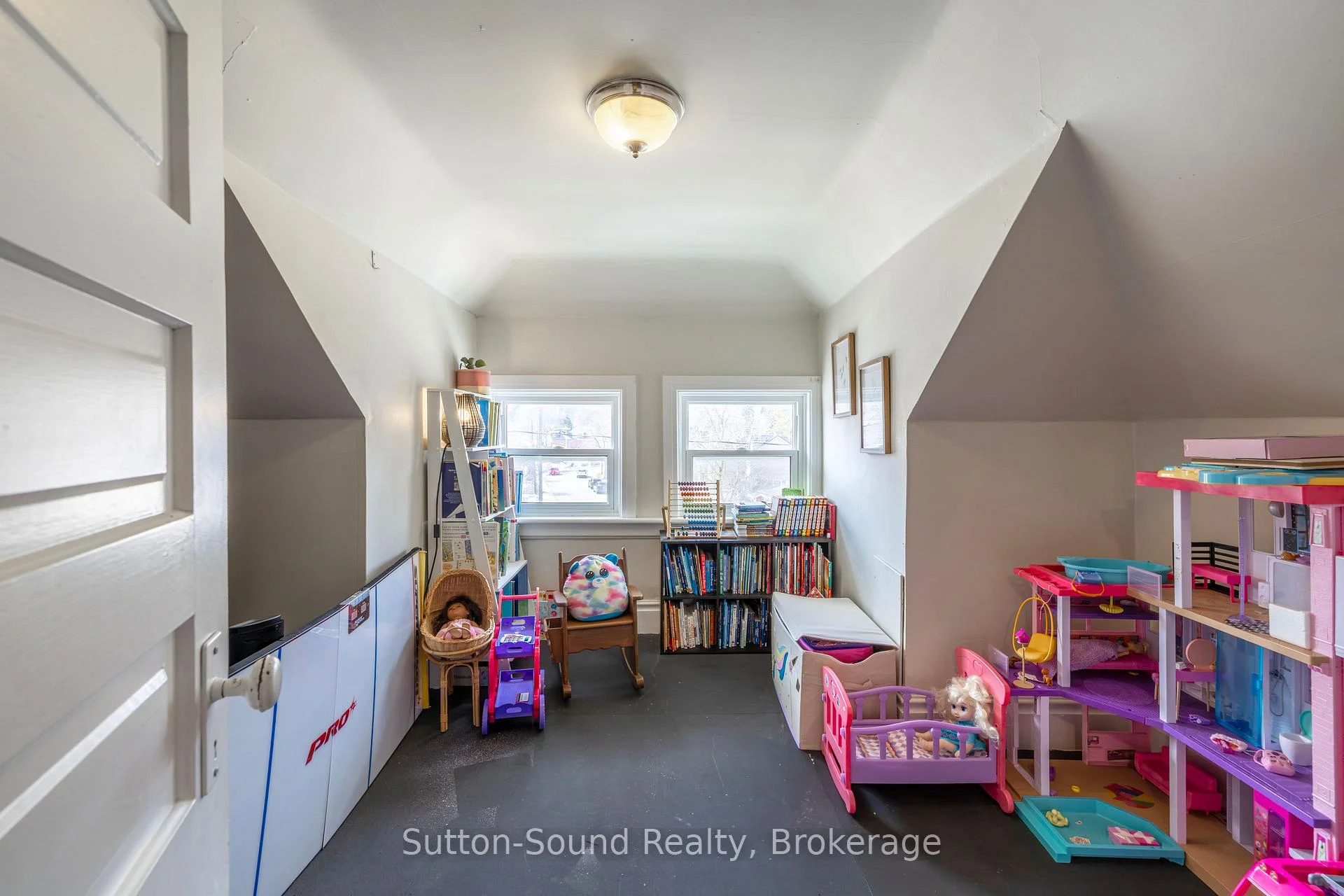 Photo 57 of 425 2nd Avenue E, Owen Sound — HOMEH