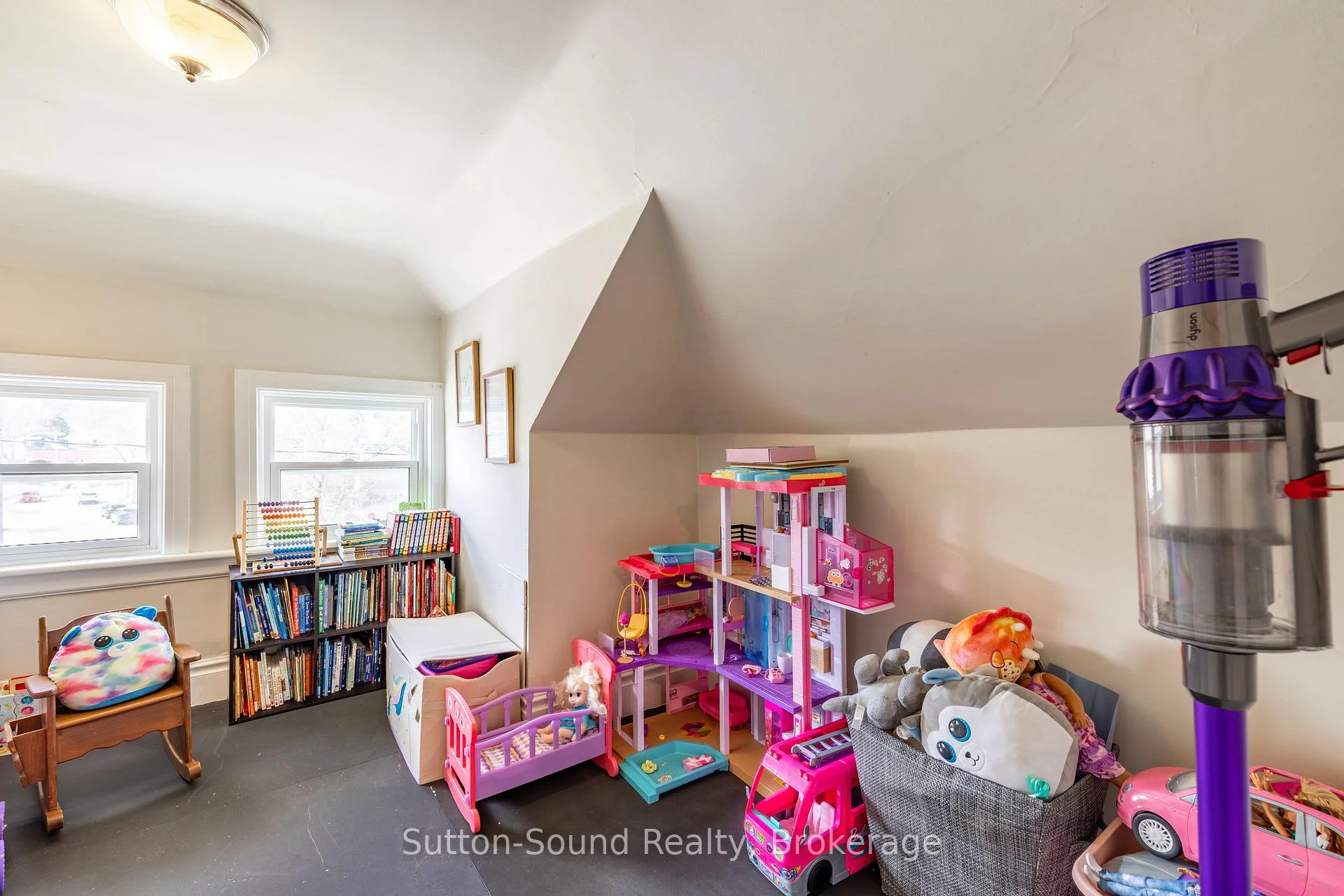 Photo 61 of 425 2nd Avenue E, Owen Sound — HOMEH