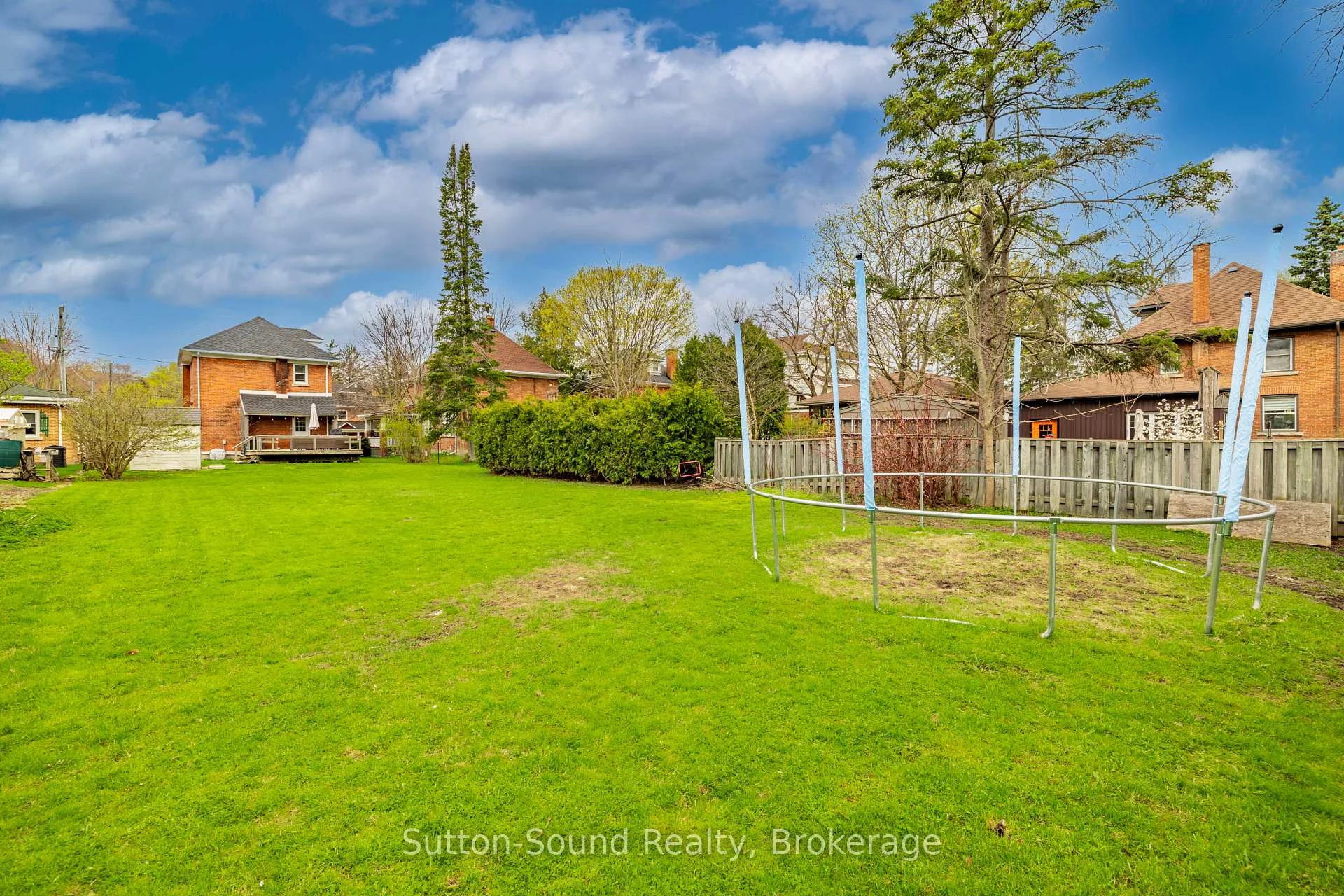 Photo 69 of 425 2nd Avenue E, Owen Sound — HOMEH