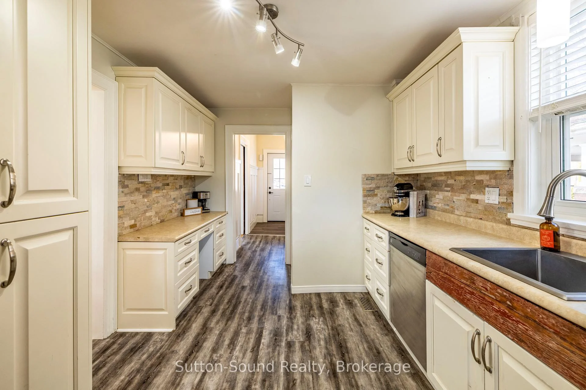 Photo 73 of 425 2nd Avenue E, Owen Sound — HOMEH