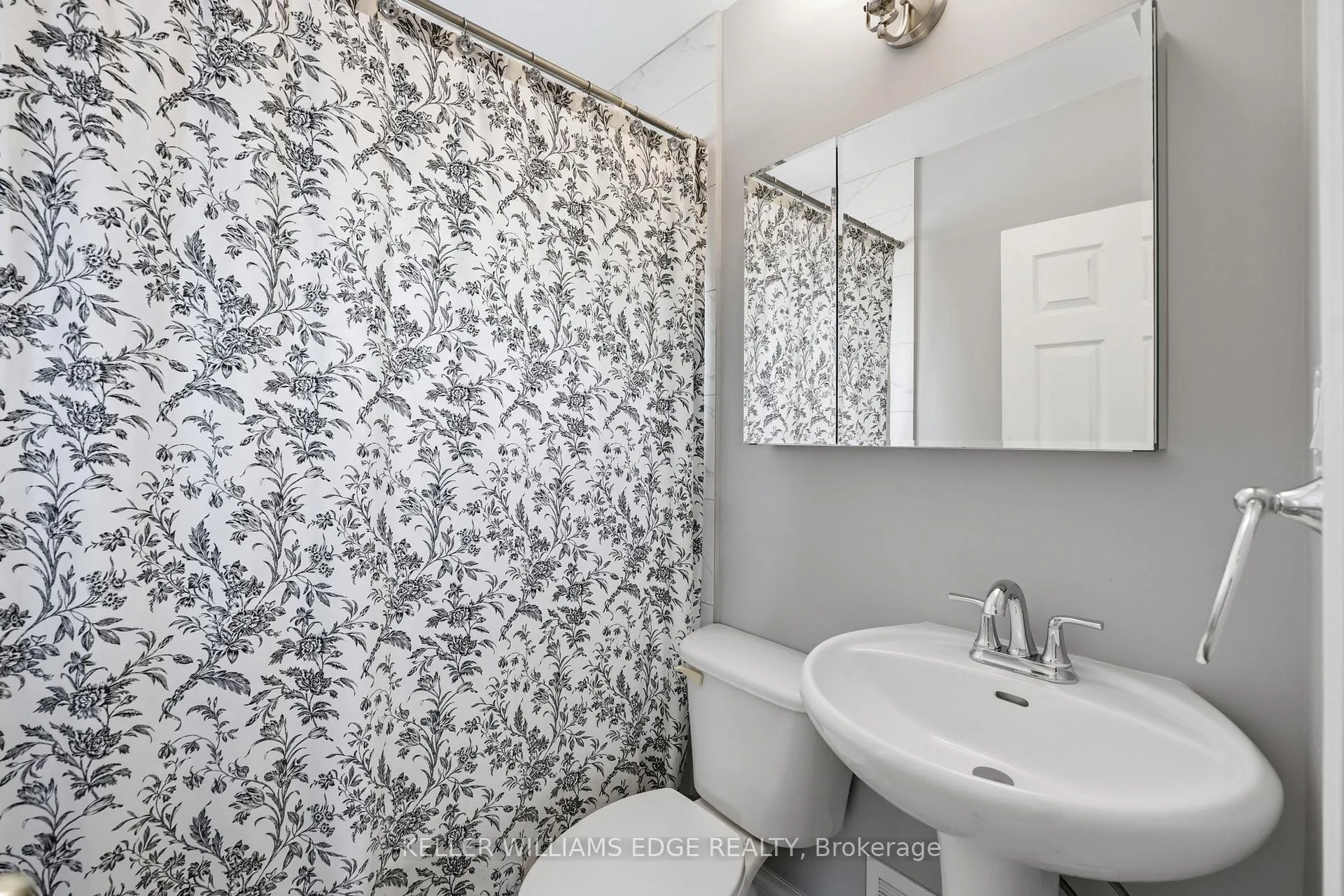 Photo 8 of 96 East 27th Street, Hamilton, Eastmount — HOMEH