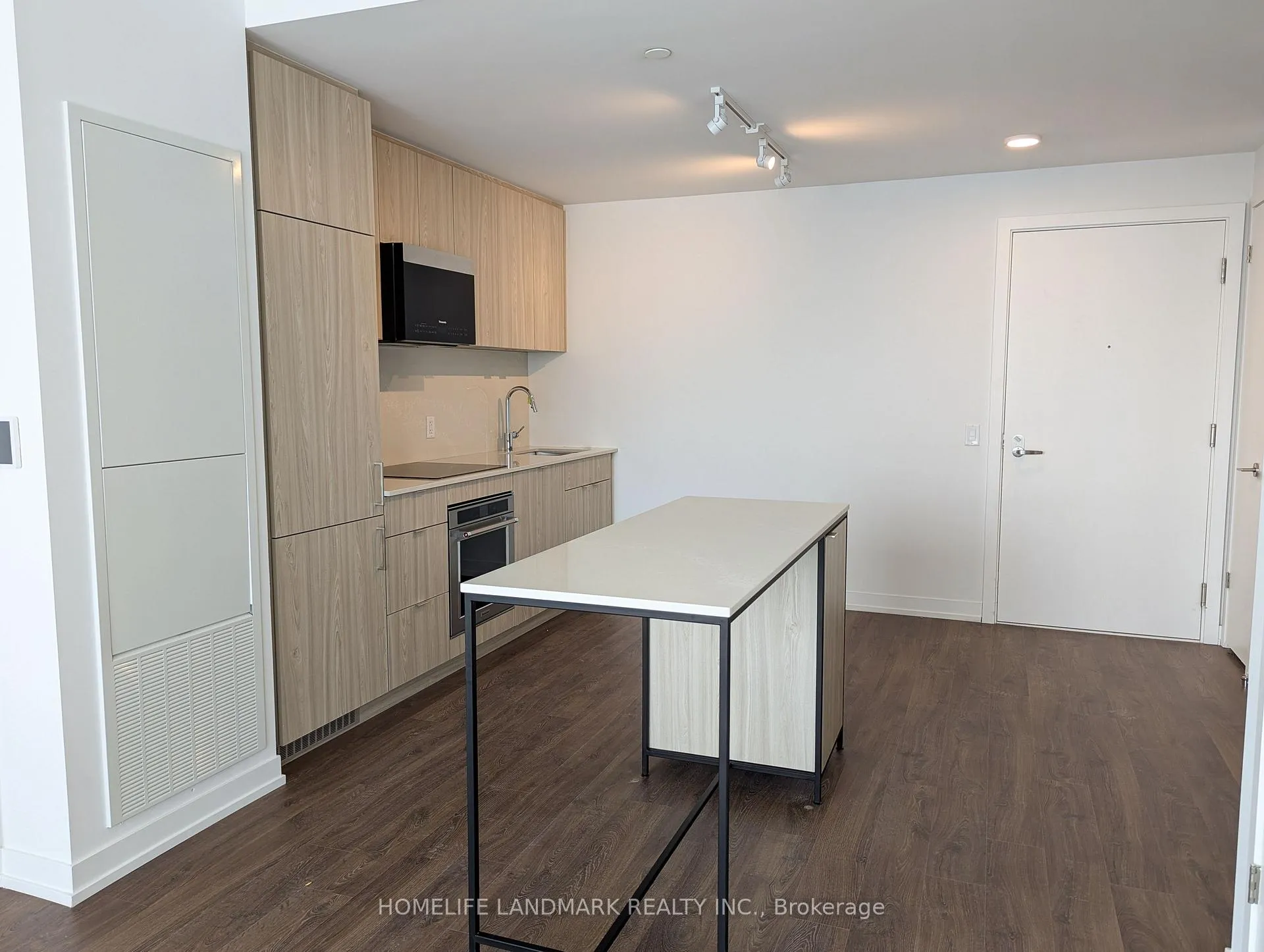Photo 5 of Unit 704, 251 Masonry Way, Mississauga, Port Credit — HOMEH