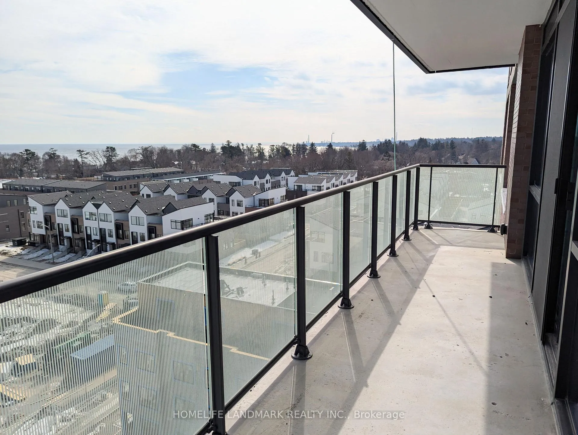 Photo 7 of Unit 704, 251 Masonry Way, Mississauga, Port Credit — HOMEH