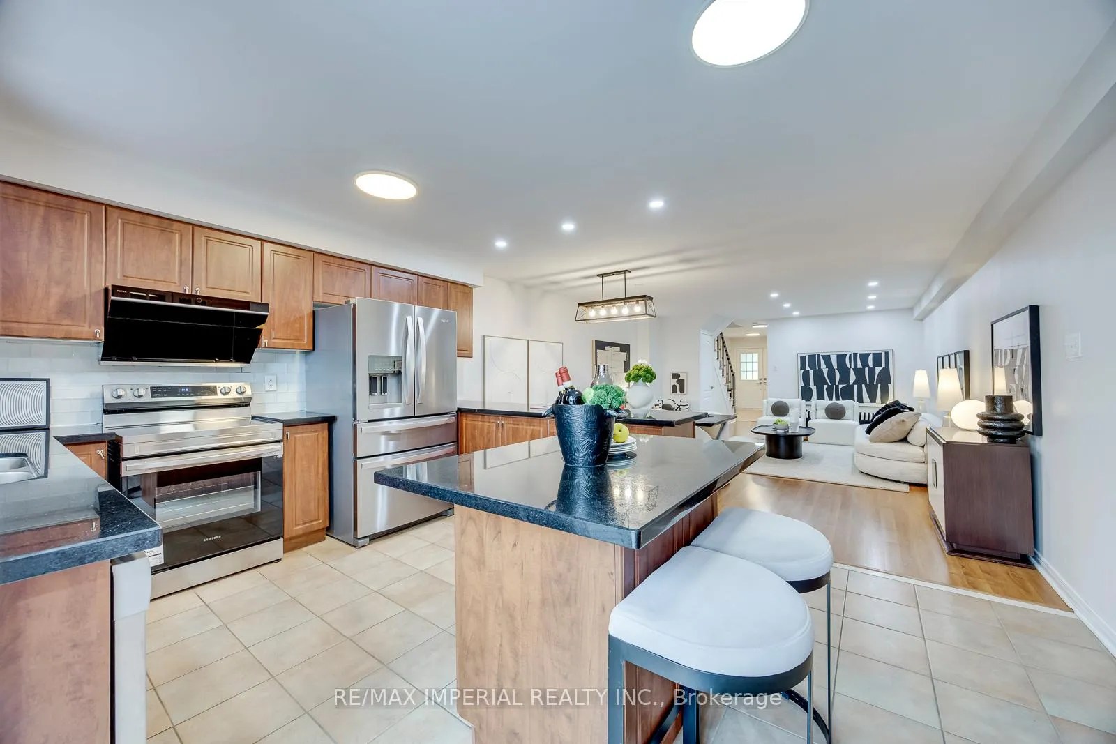 Photo 14 of 592 Candlestick Circle, Mississauga, Hurontario — HOMEH