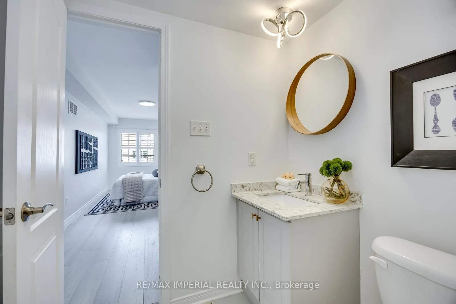 Photo 33 of 592 Candlestick Circle, Mississauga, Hurontario — HOMEH