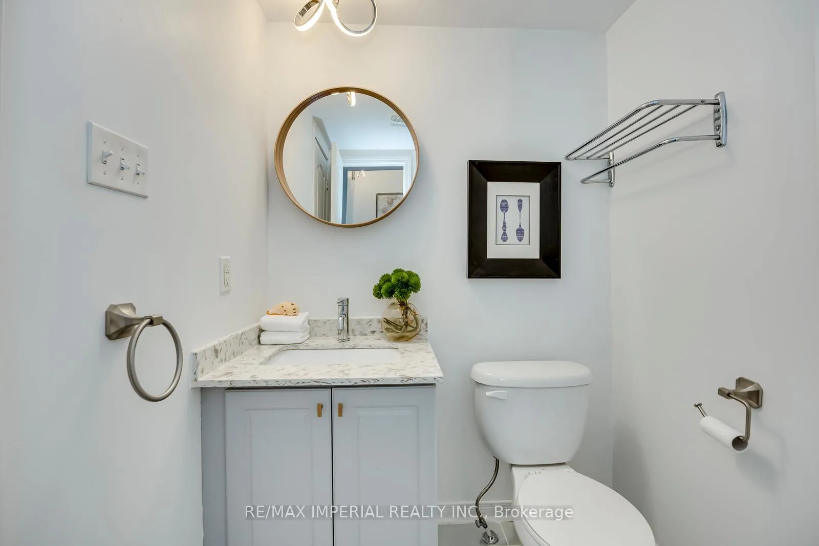 Photo 34 of 592 Candlestick Circle, Mississauga, Hurontario — HOMEH