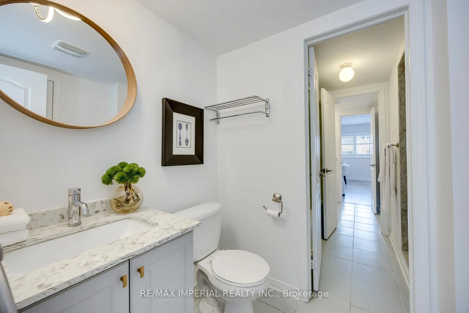 Photo 35 of 592 Candlestick Circle, Mississauga, Hurontario — HOMEH