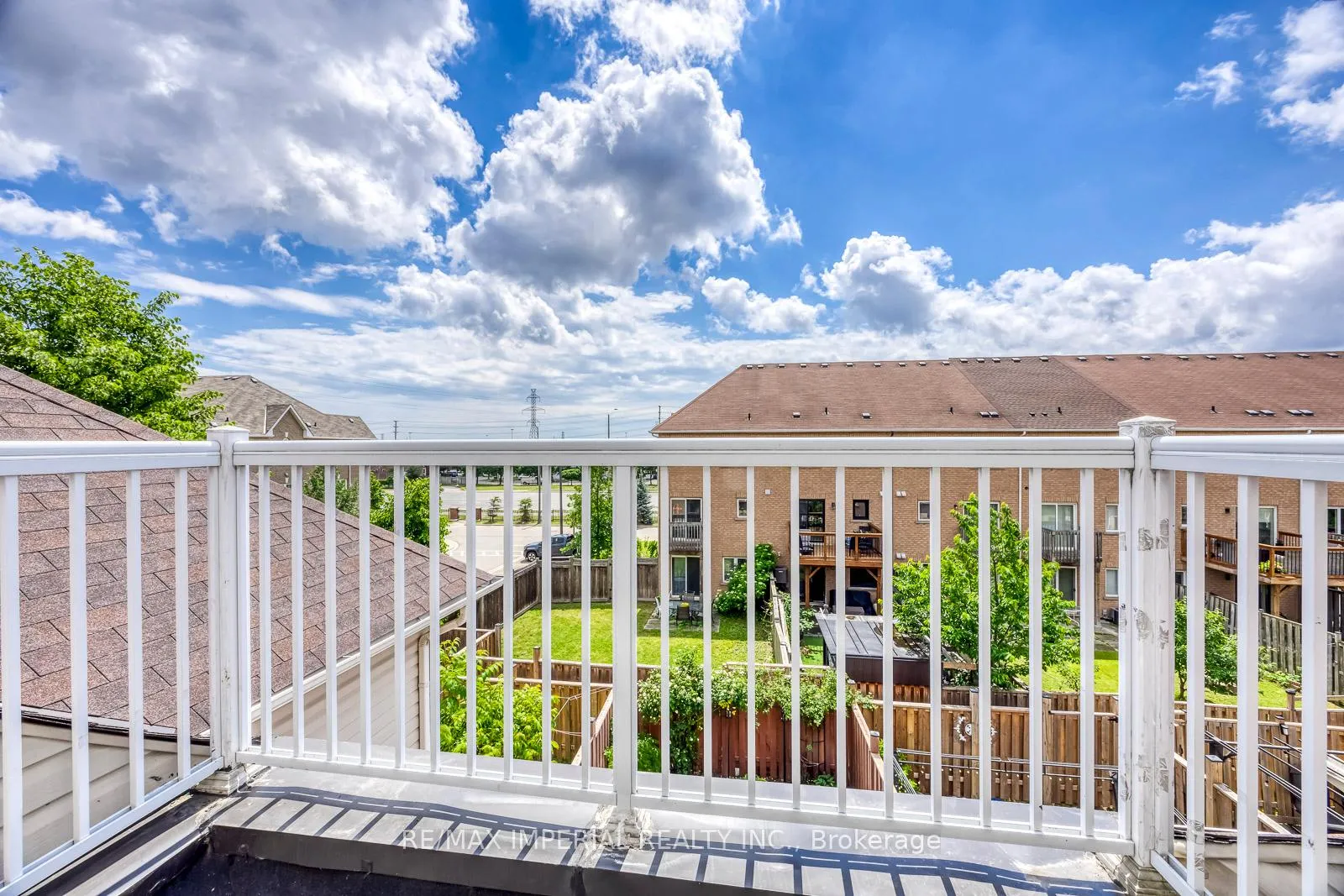 Photo 38 of 592 Candlestick Circle, Mississauga, Hurontario — HOMEH