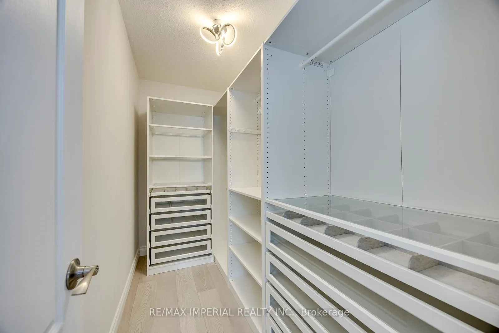 Photo 41 of 592 Candlestick Circle, Mississauga, Hurontario — HOMEH