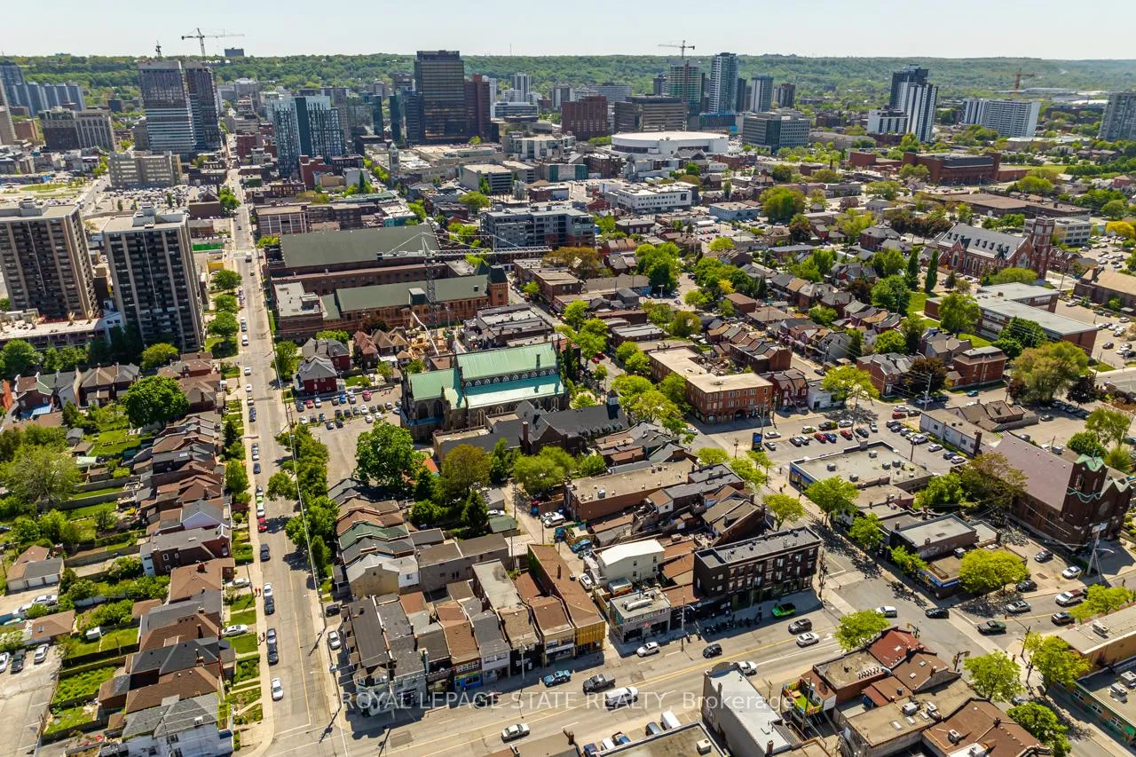 Photo 15 of 18 Barton Street E, Hamilton, Beasley — HOMEH