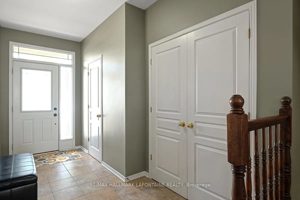 Photo 3 of 417 June Court, Ottawa, Mer Bleue/Bradley Estates/Anderson Park — HOMEH