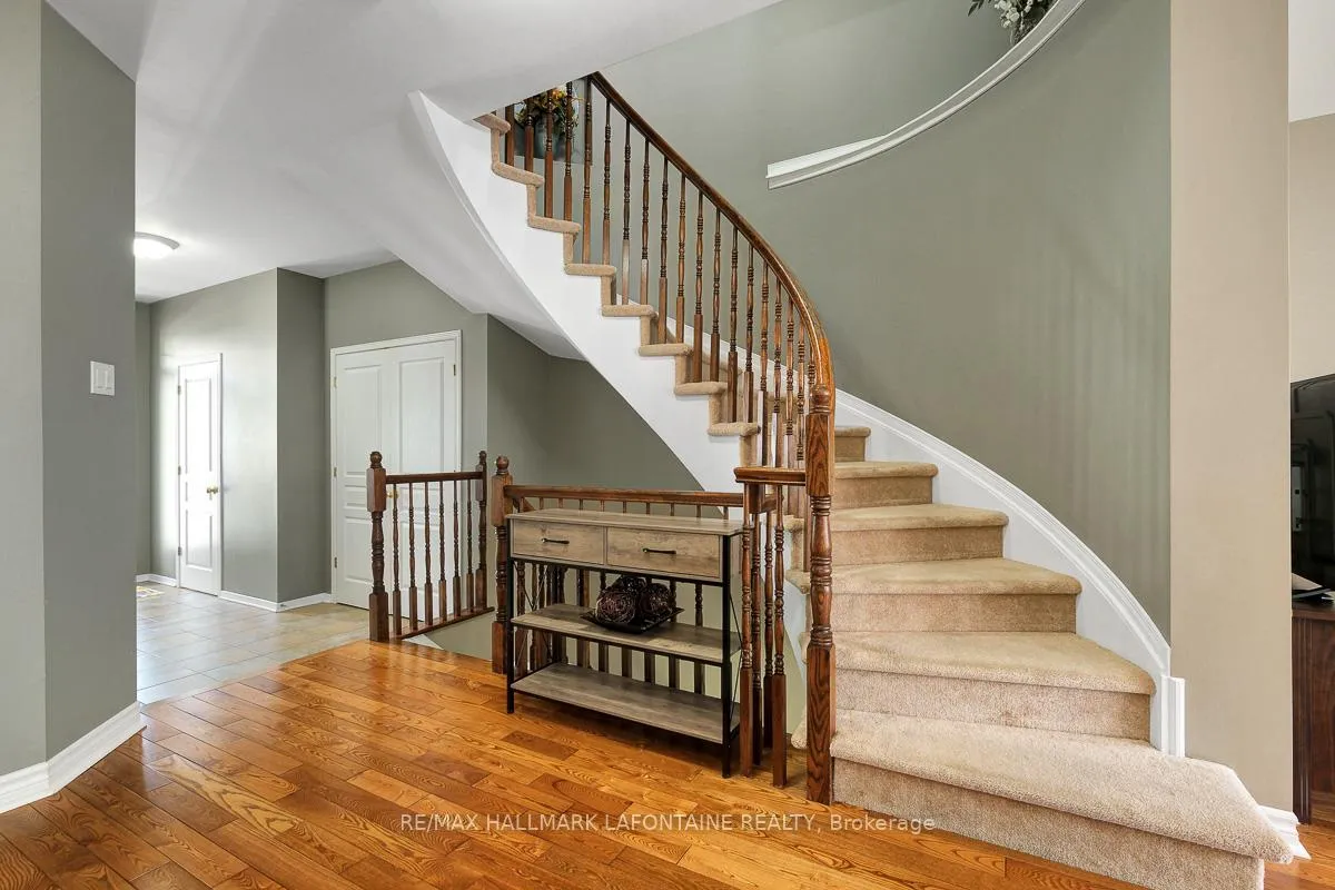 Photo 5 of 417 June Court, Ottawa, Mer Bleue/Bradley Estates/Anderson Park — HOMEH