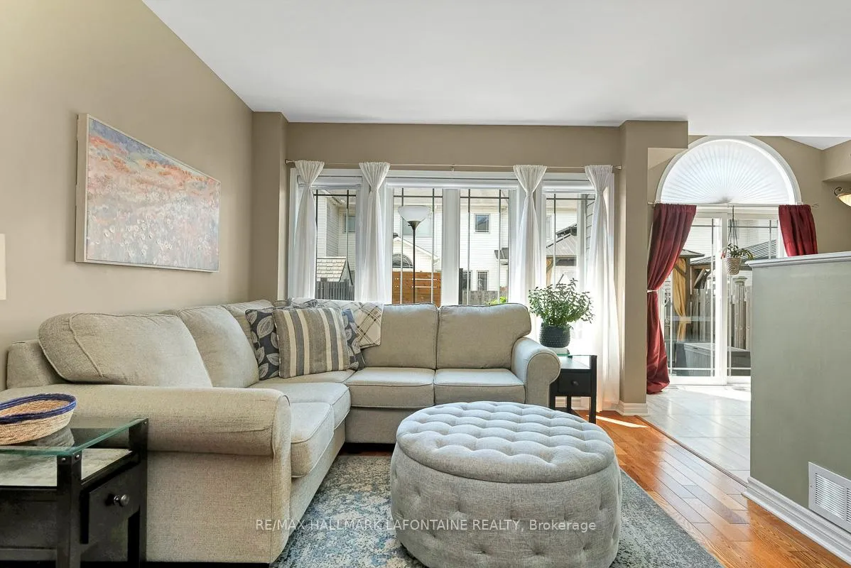 Photo 7 of 417 June Court, Ottawa, Mer Bleue/Bradley Estates/Anderson Park — HOMEH