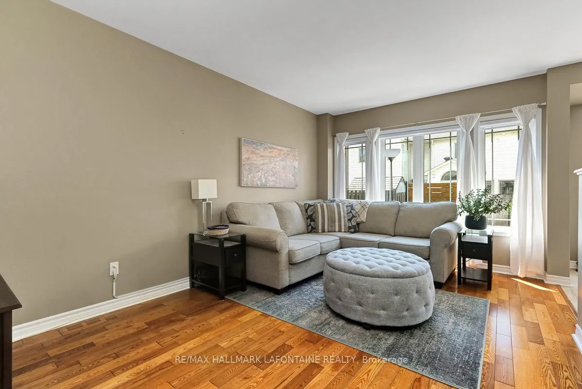 Photo 8 of 417 June Court, Ottawa, Mer Bleue/Bradley Estates/Anderson Park — HOMEH