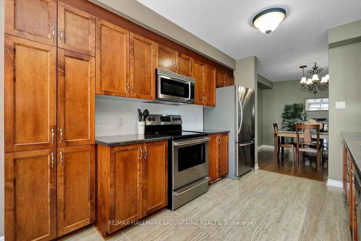 Photo 11 of 417 June Court, Ottawa, Mer Bleue/Bradley Estates/Anderson Park — HOMEH