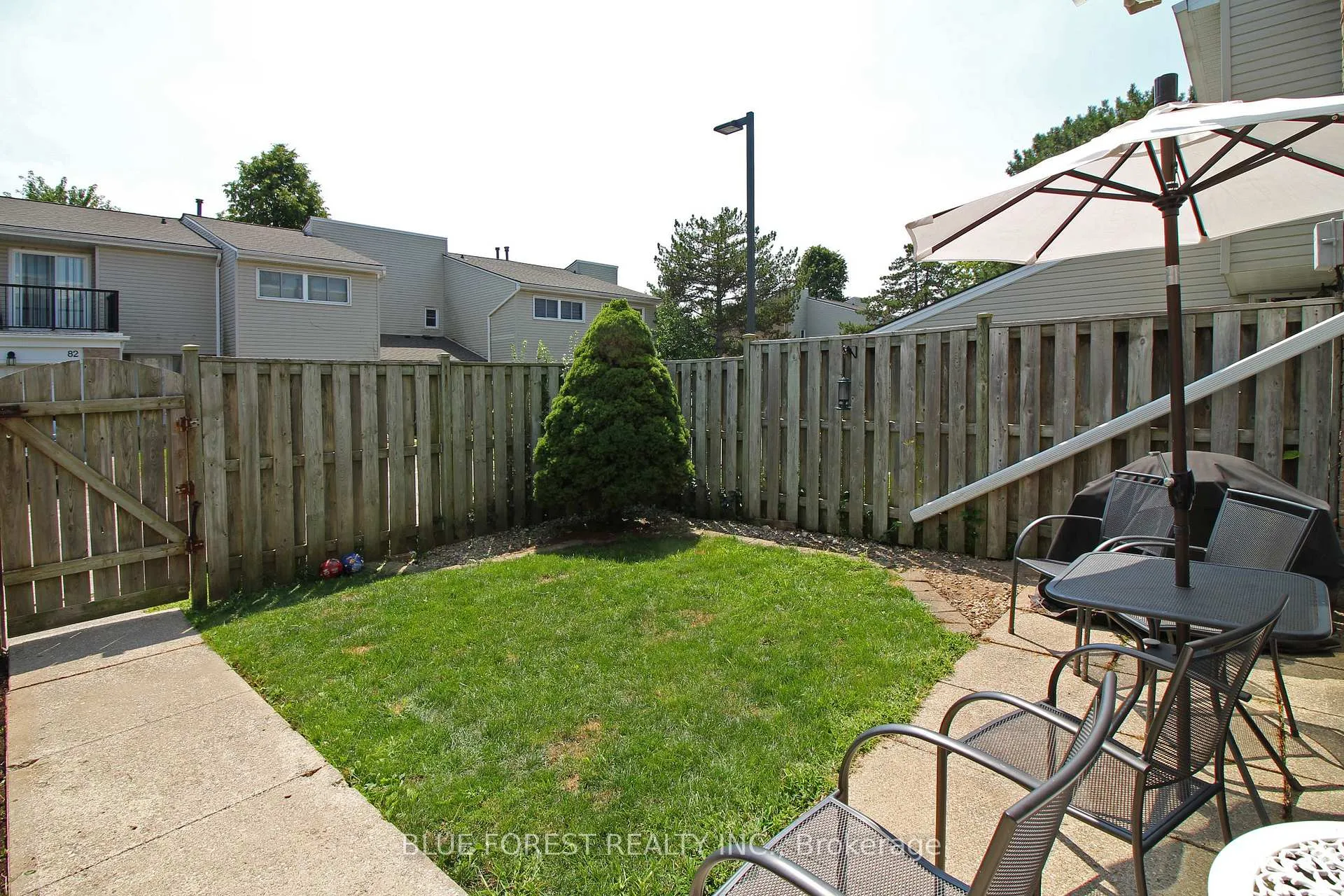 Photo 4 of Unit 8, 590 Millbank Drive, London, South Y — HOMEH