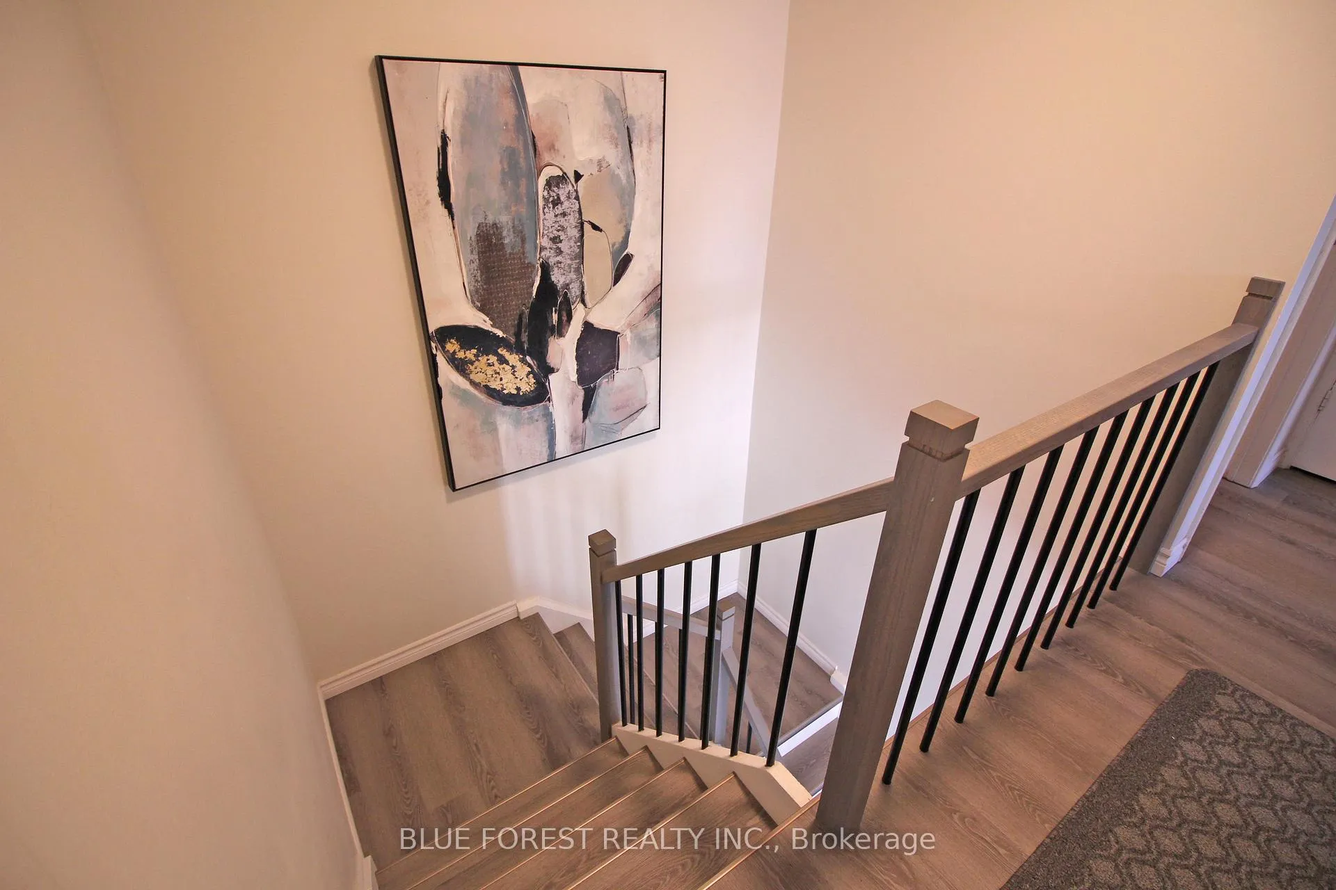 Photo 22 of Unit 8, 590 Millbank Drive, London, South Y — HOMEH