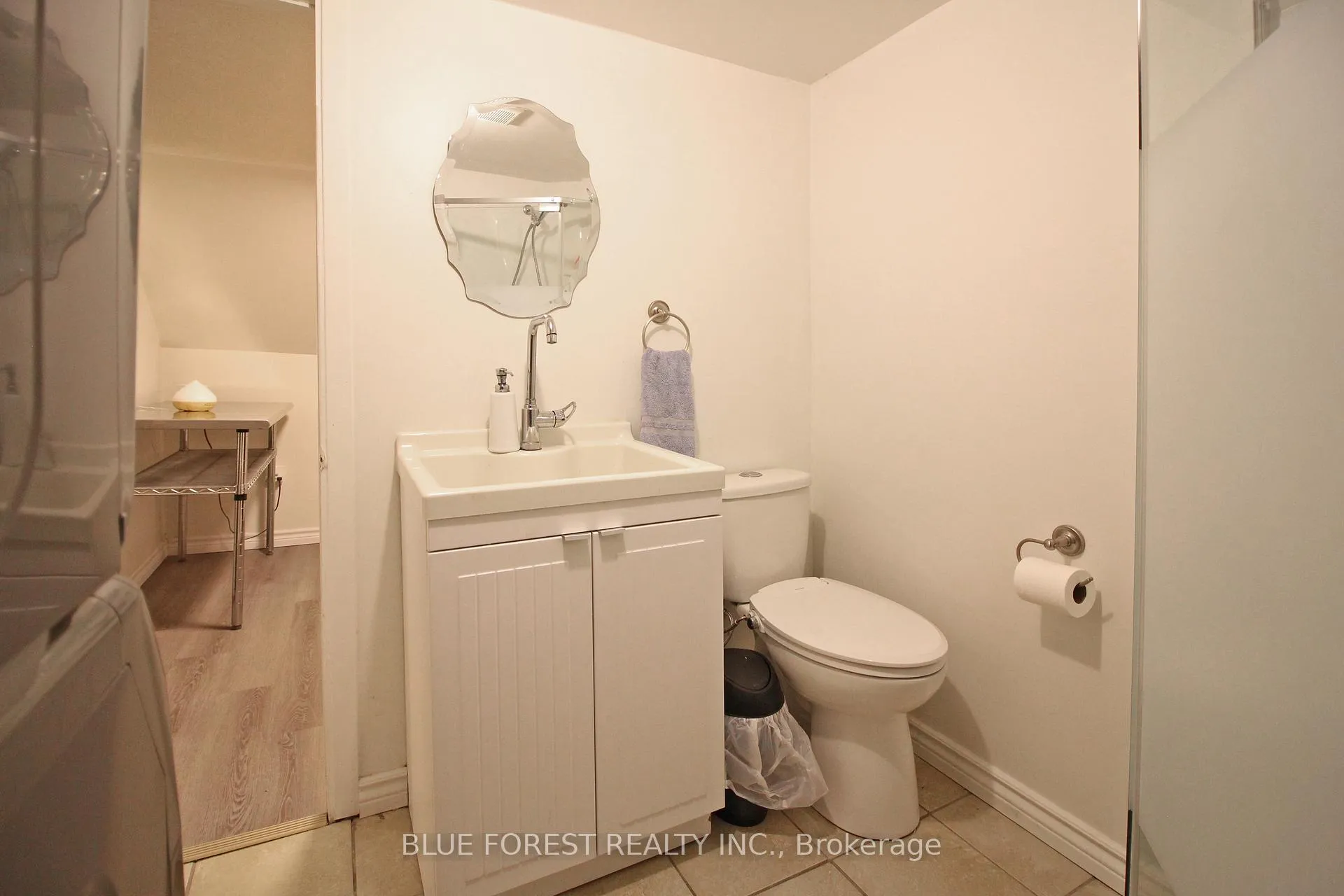 Photo 26 of Unit 8, 590 Millbank Drive, London, South Y — HOMEH