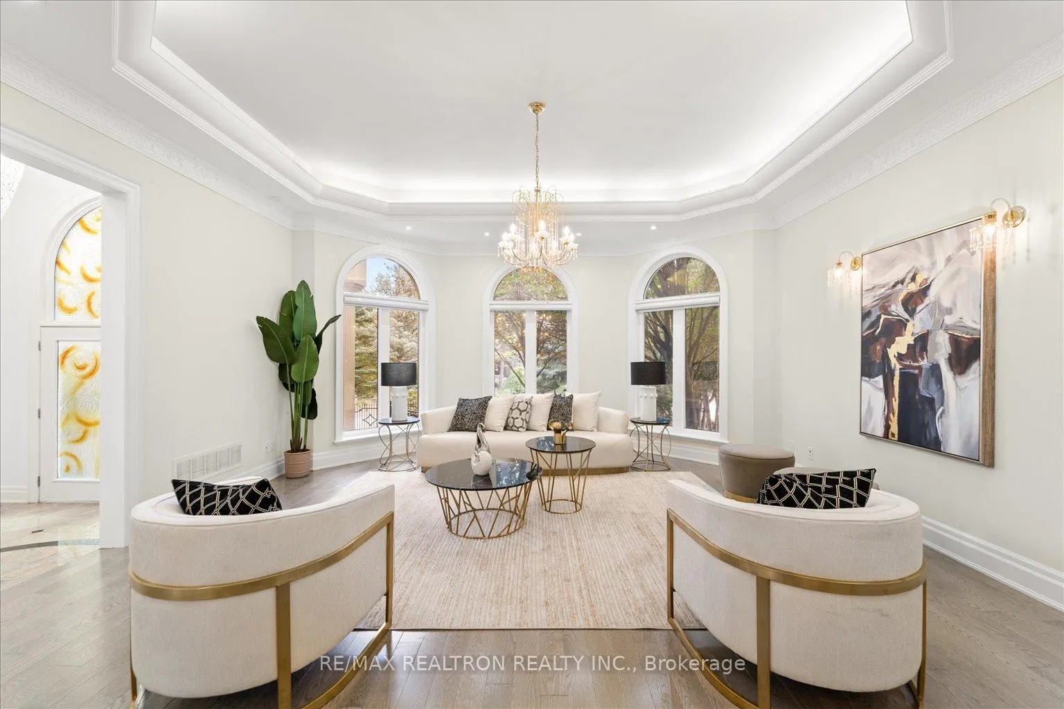 Photo 11 of 48 Arnold Avenue, Vaughan, Crestwood-Springfarm-Yorkhill — HOMEH