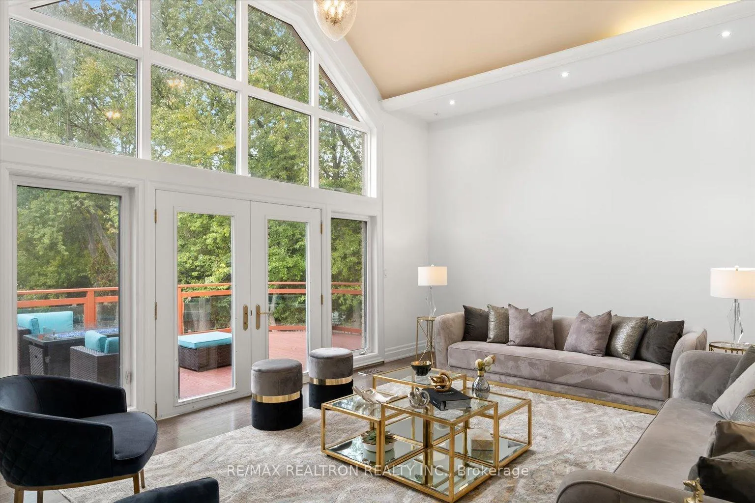 Photo 23 of 48 Arnold Avenue, Vaughan, Crestwood-Springfarm-Yorkhill — HOMEH