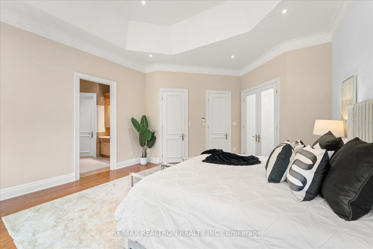 Photo 30 of 48 Arnold Avenue, Vaughan, Crestwood-Springfarm-Yorkhill — HOMEH