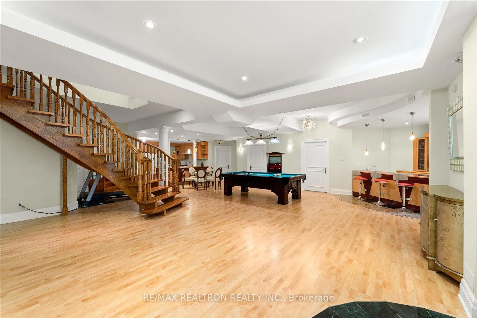 Photo 40 of 48 Arnold Avenue, Vaughan, Crestwood-Springfarm-Yorkhill — HOMEH