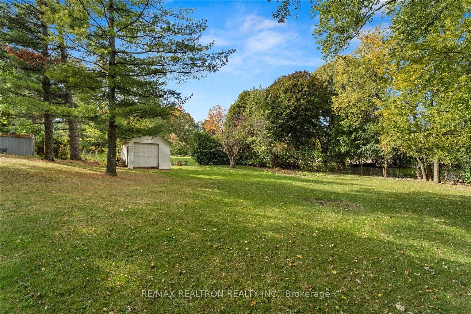 Photo 49 of 48 Arnold Avenue, Vaughan, Crestwood-Springfarm-Yorkhill — HOMEH