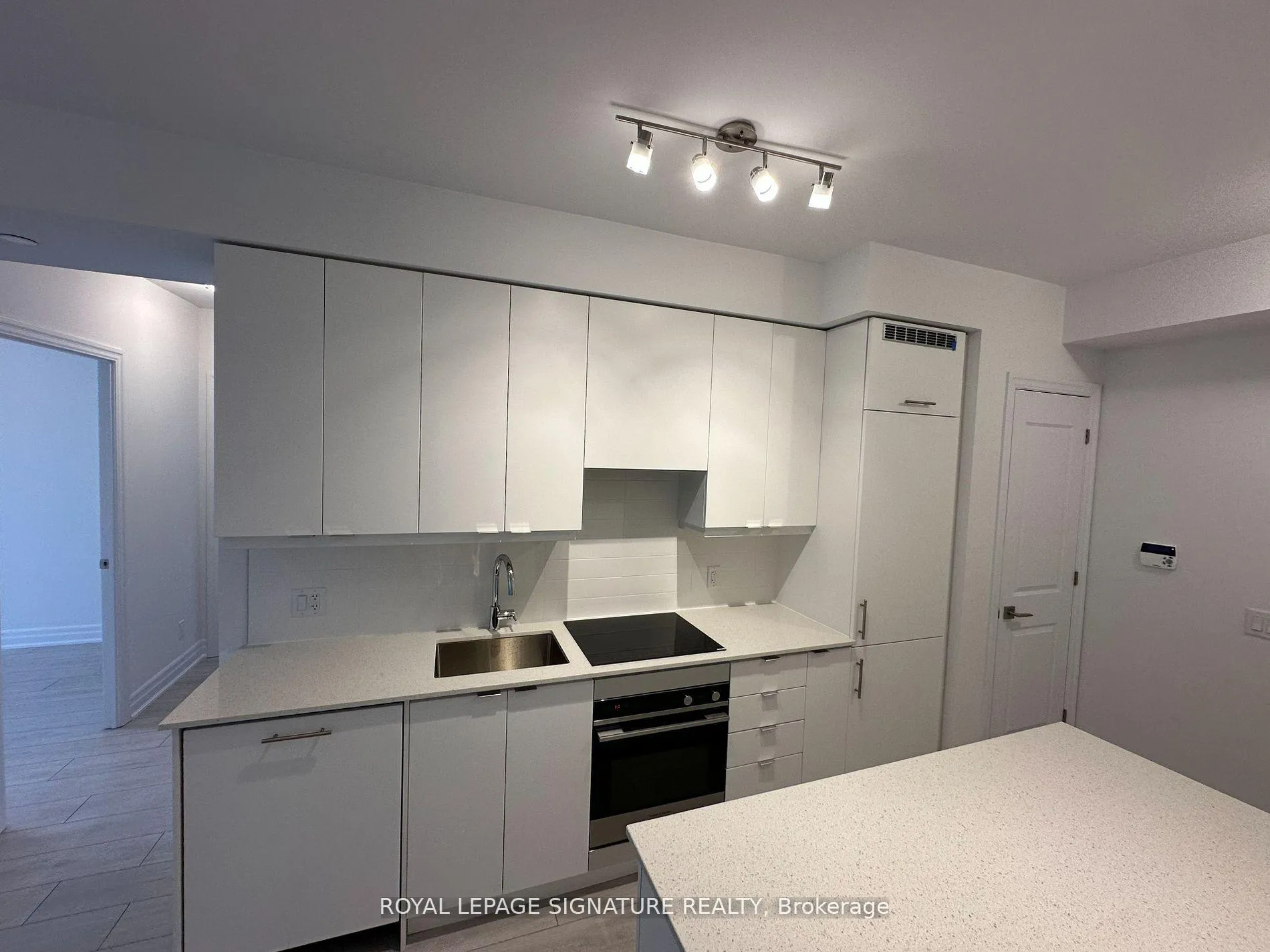 Photo 11 of Unit 2810, 30 Elm Drive W, Mississauga, City Centre — HOMEH