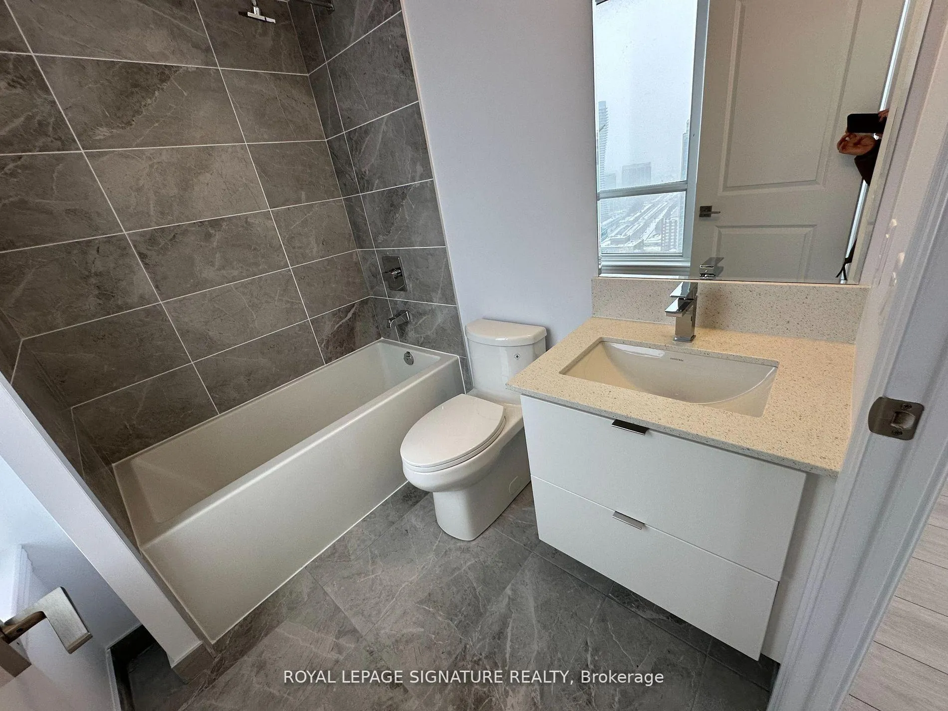 Photo 25 of Unit 2810, 30 Elm Drive W, Mississauga, City Centre — HOMEH