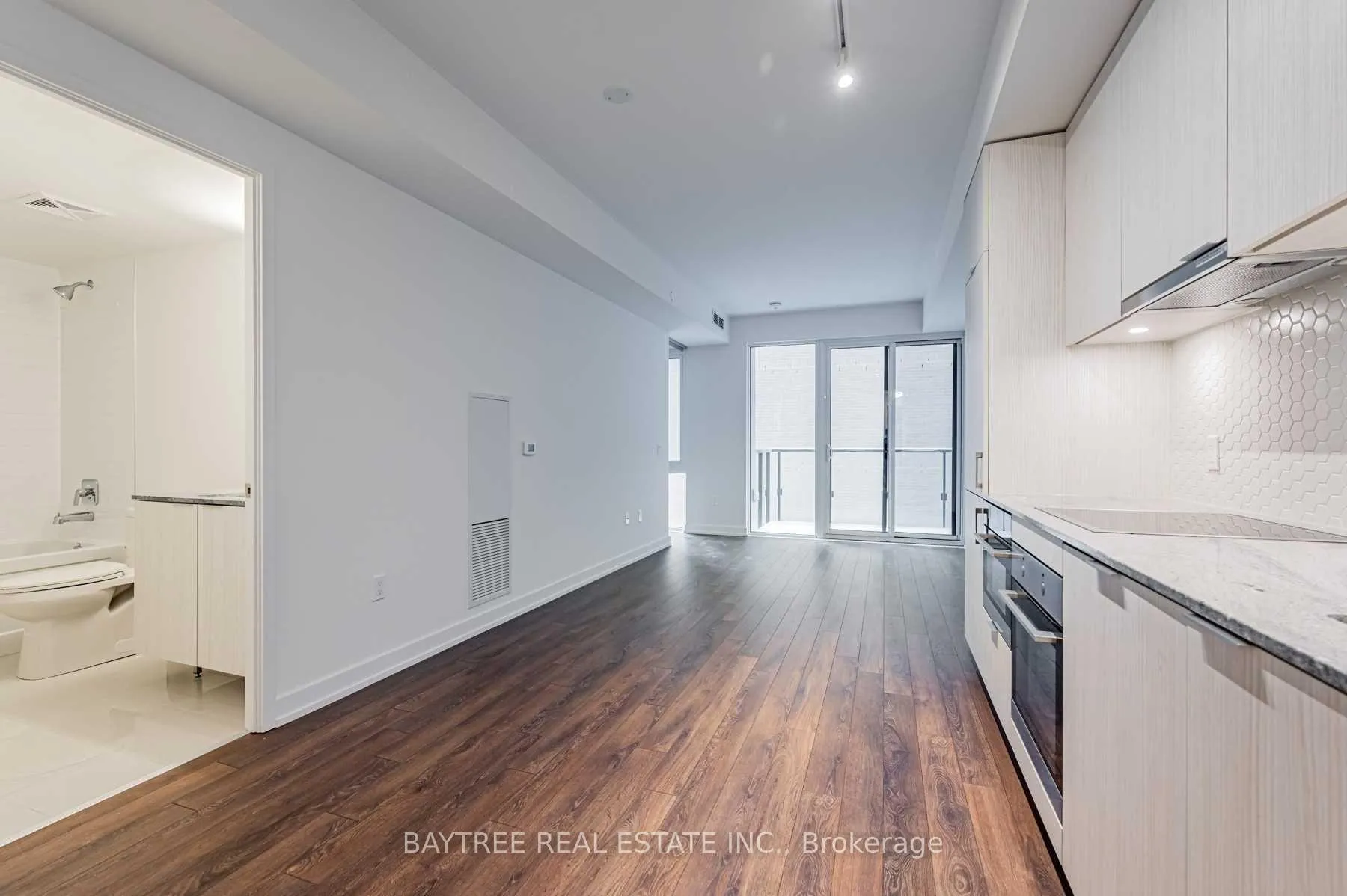 Photo 1 of Unit 606, 158 Front Street E, Toronto, Moss Park — HOMEH