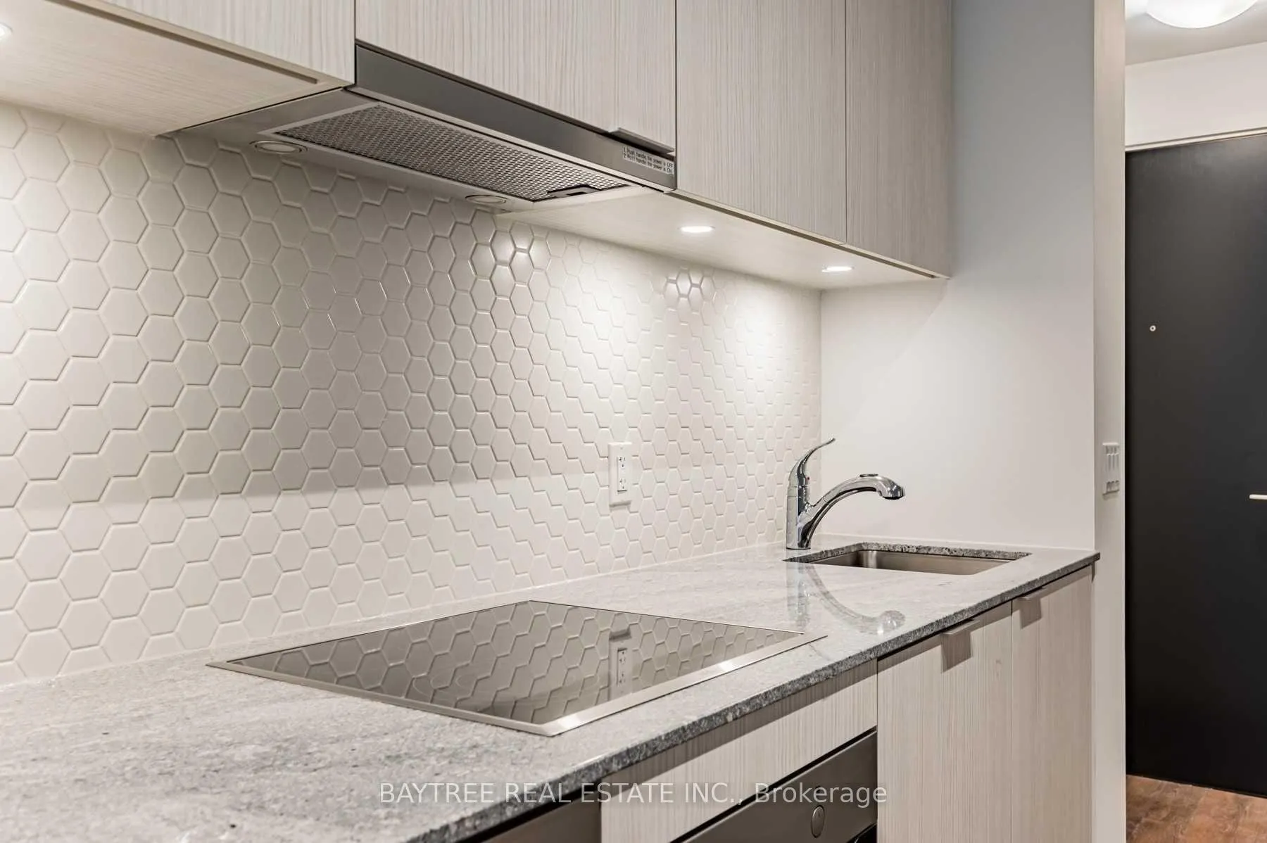 Photo 6 of Unit 606, 158 Front Street E, Toronto, Moss Park — HOMEH